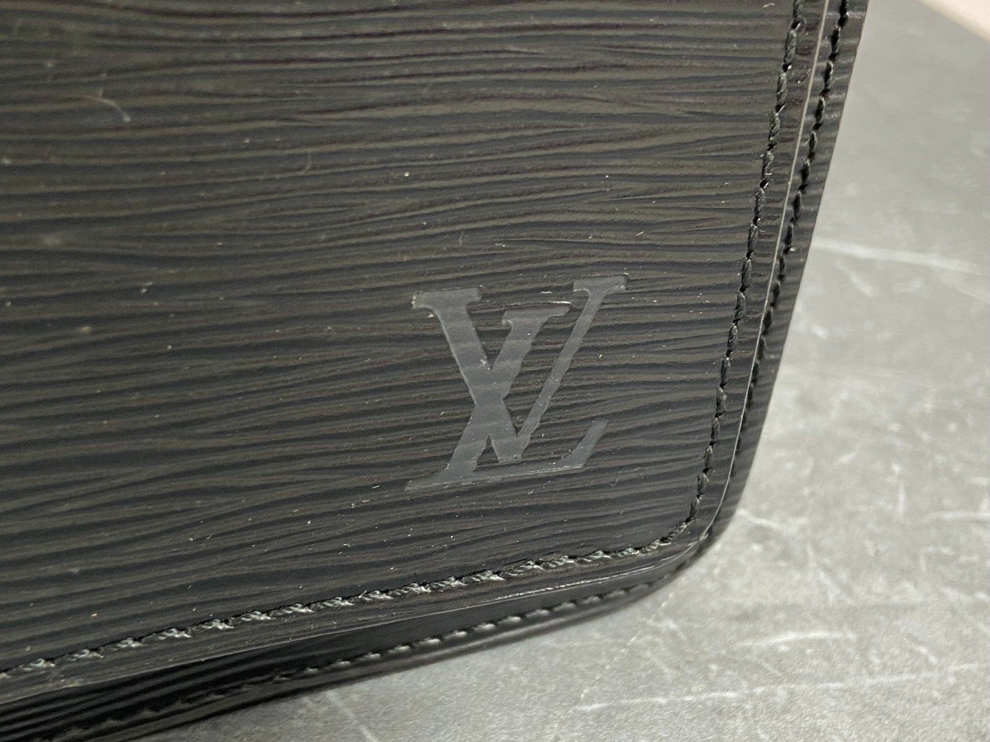 Louis Vuitton Monceau 28 Black Epi Leather