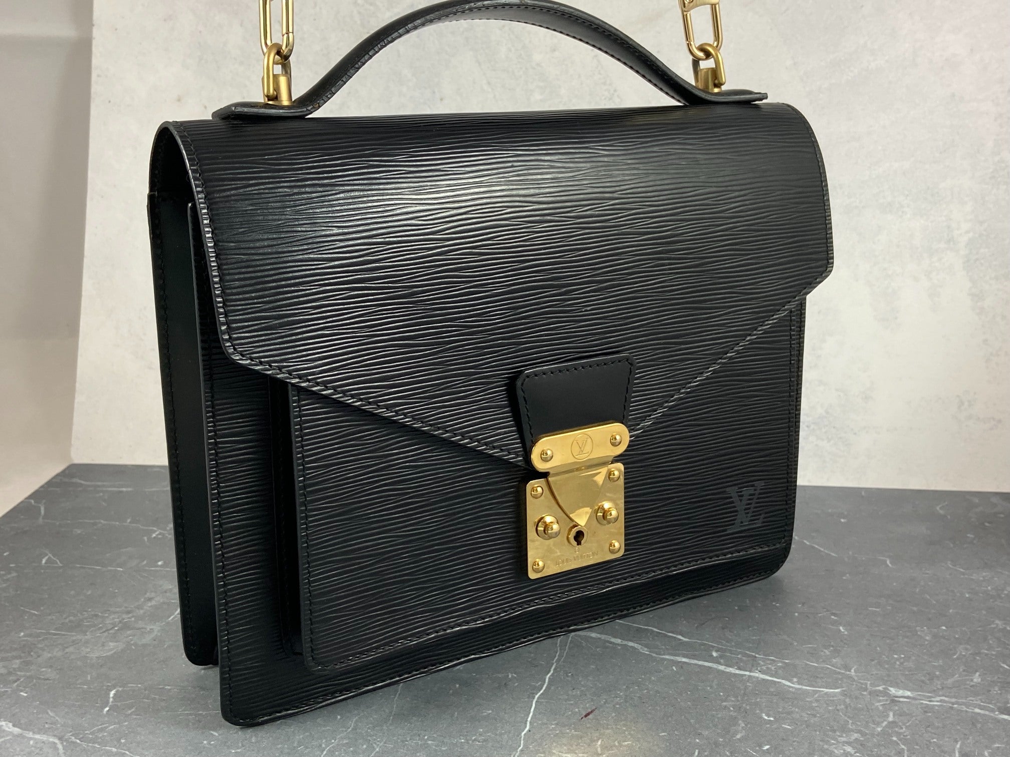 Louis Vuitton Monceau 28 Black Epi Leather