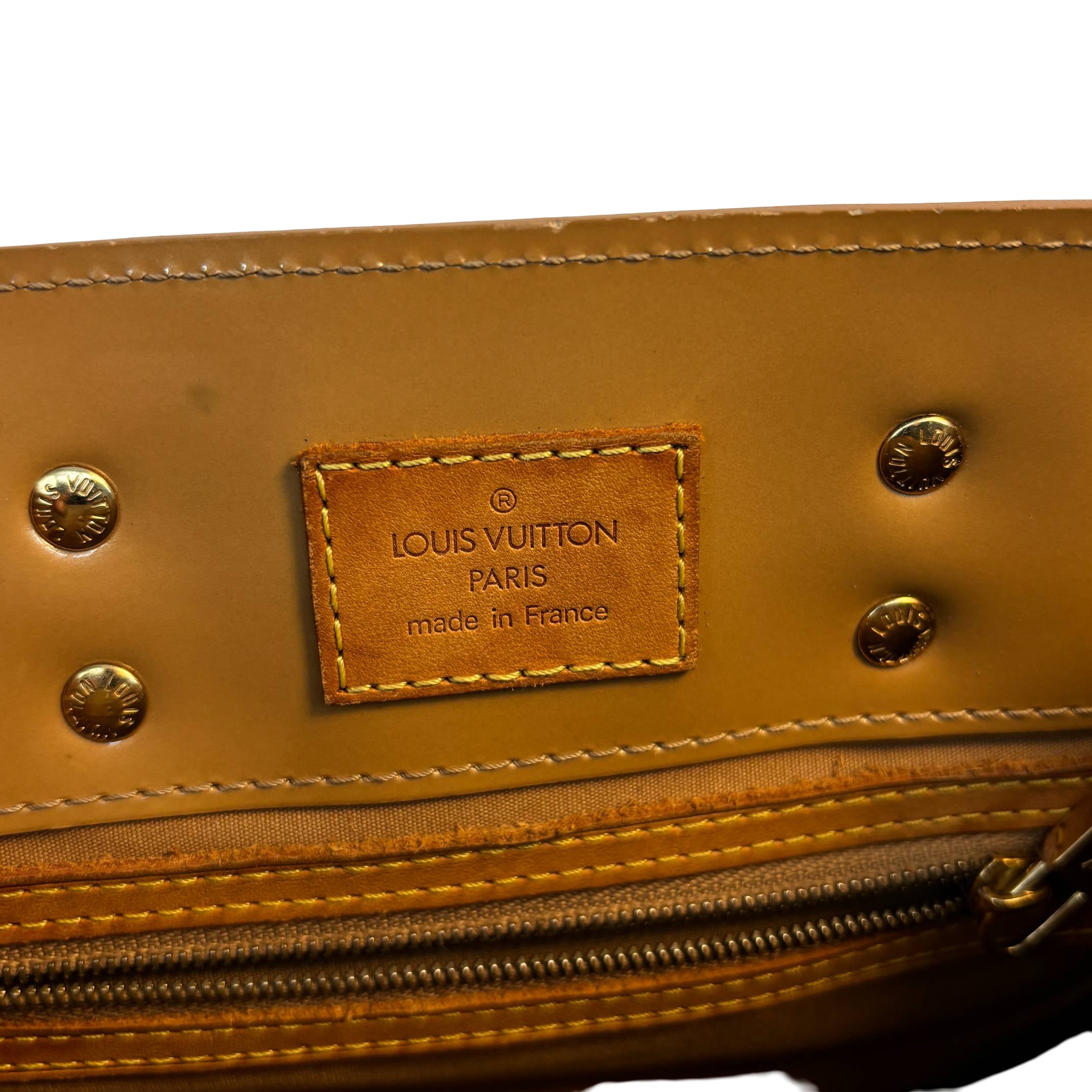 Louis Vuitton Reade PM Vernis Leather