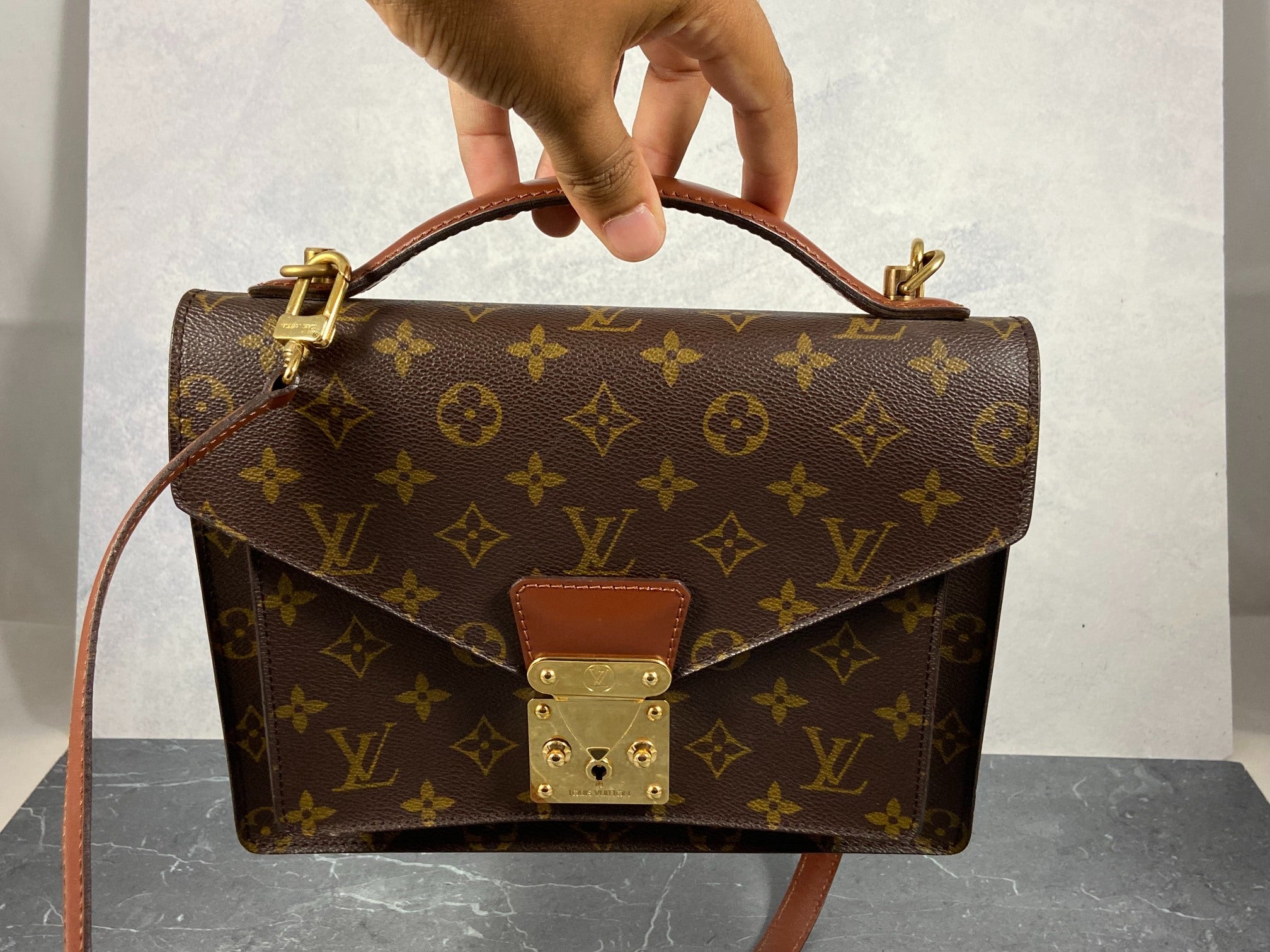 Louis Vuitton Monceau 26 Monogram Canvas