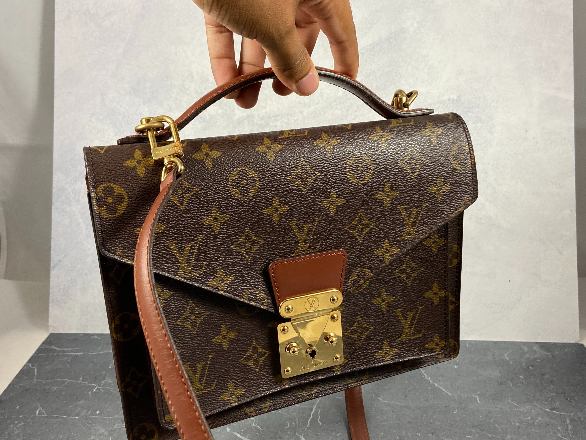 Louis Vuitton Monceau 26 Monogram Canvas