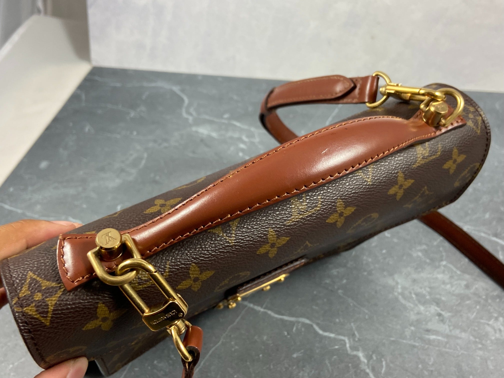 Louis Vuitton Monceau 26 Monogram Canvas