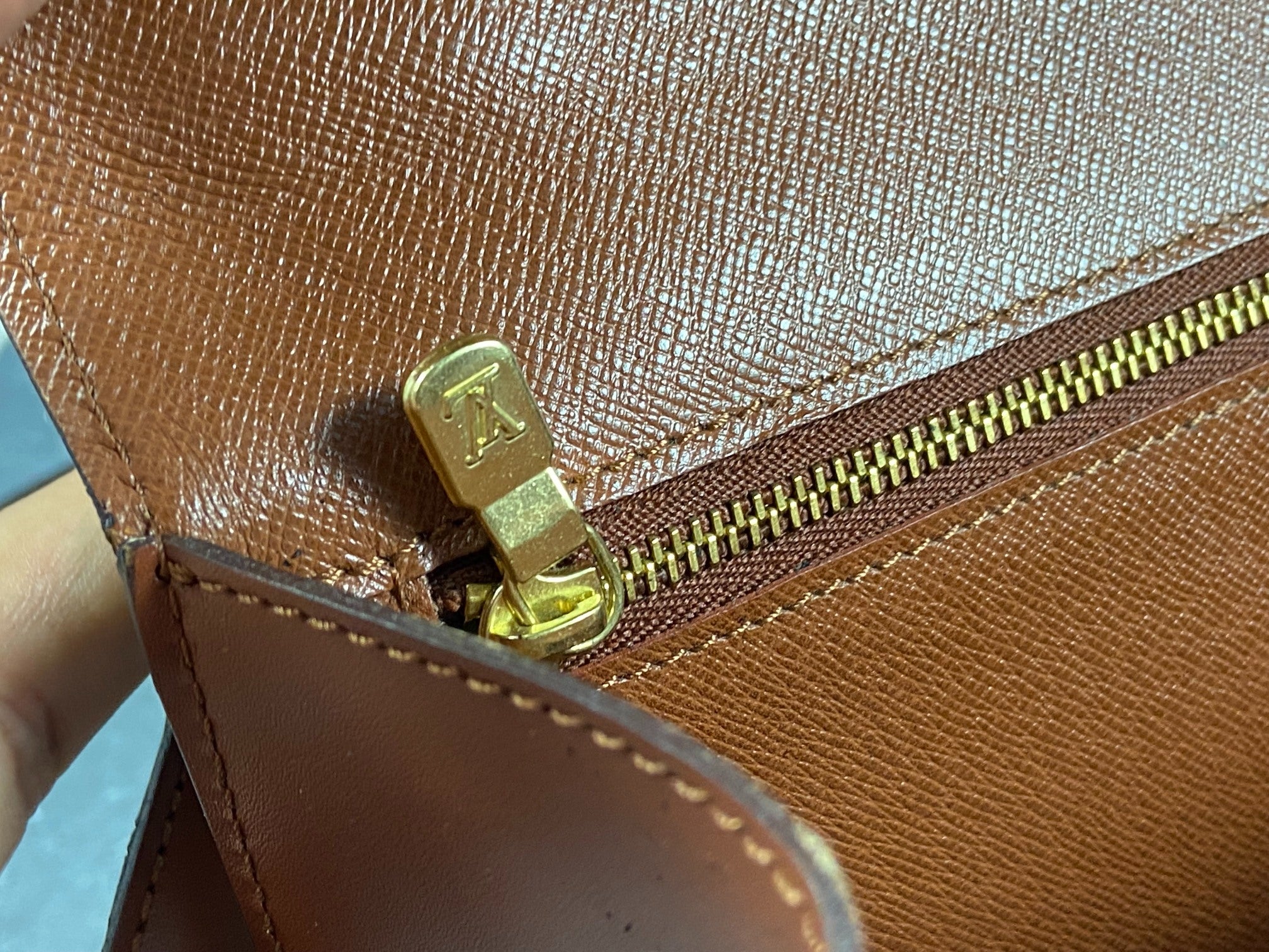 Louis Vuitton Monceau 26 Monogram Canvas