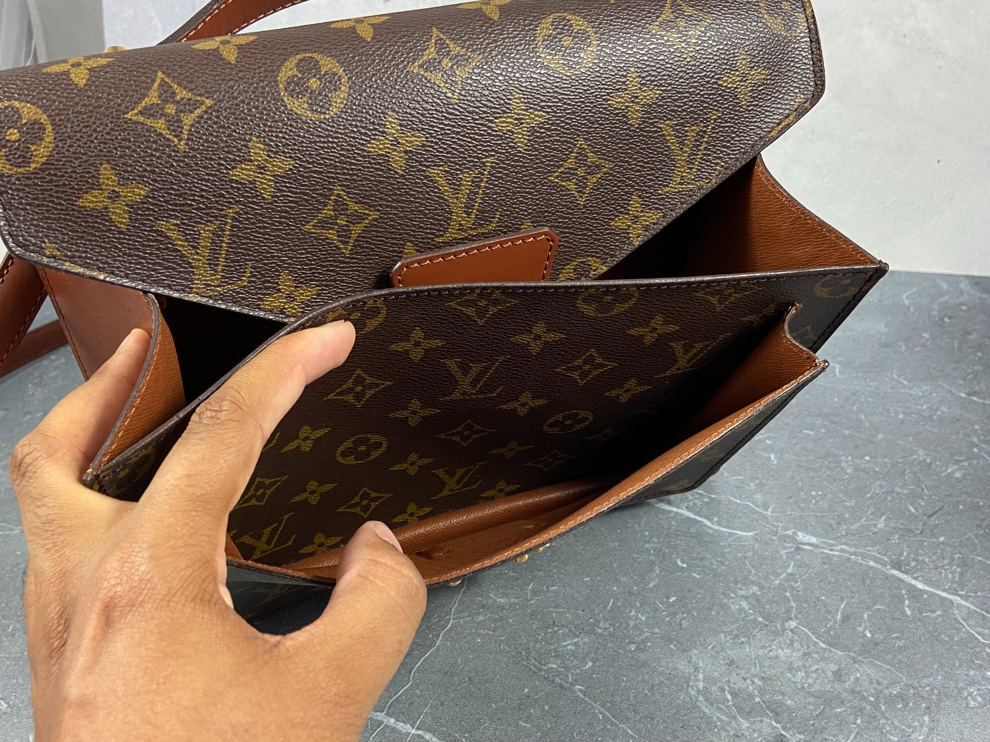 Louis Vuitton Monceau 26 Monogram Canvas