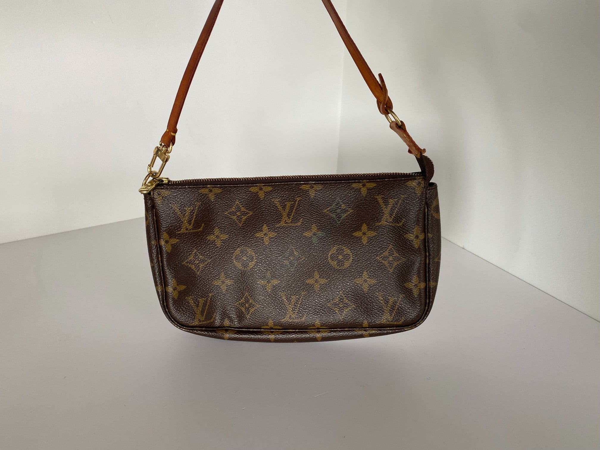 Louis Vuitton Pochette Accessoires Monogram Canvas