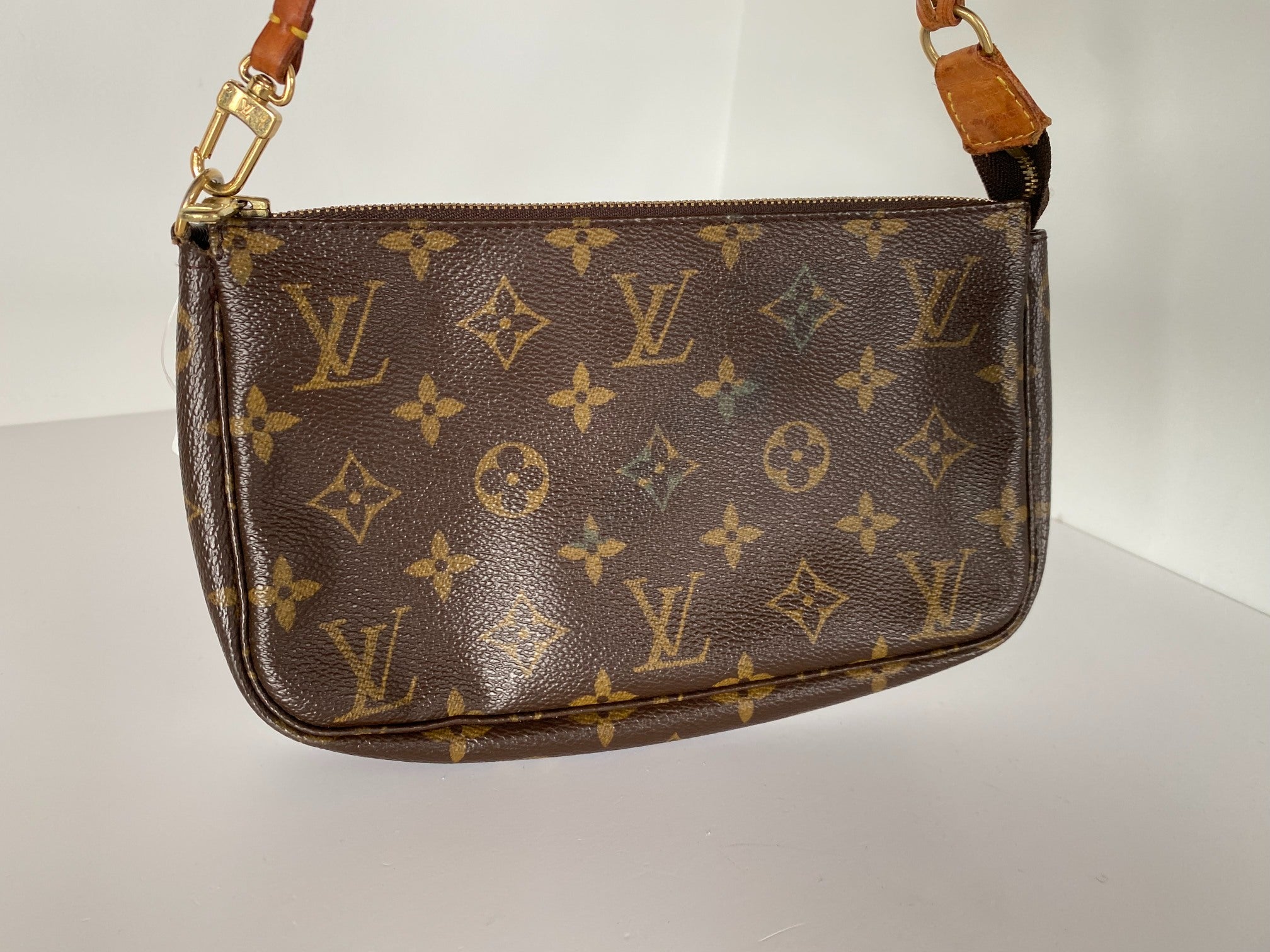 Louis Vuitton Pochette Accessoires Monogram Canvas