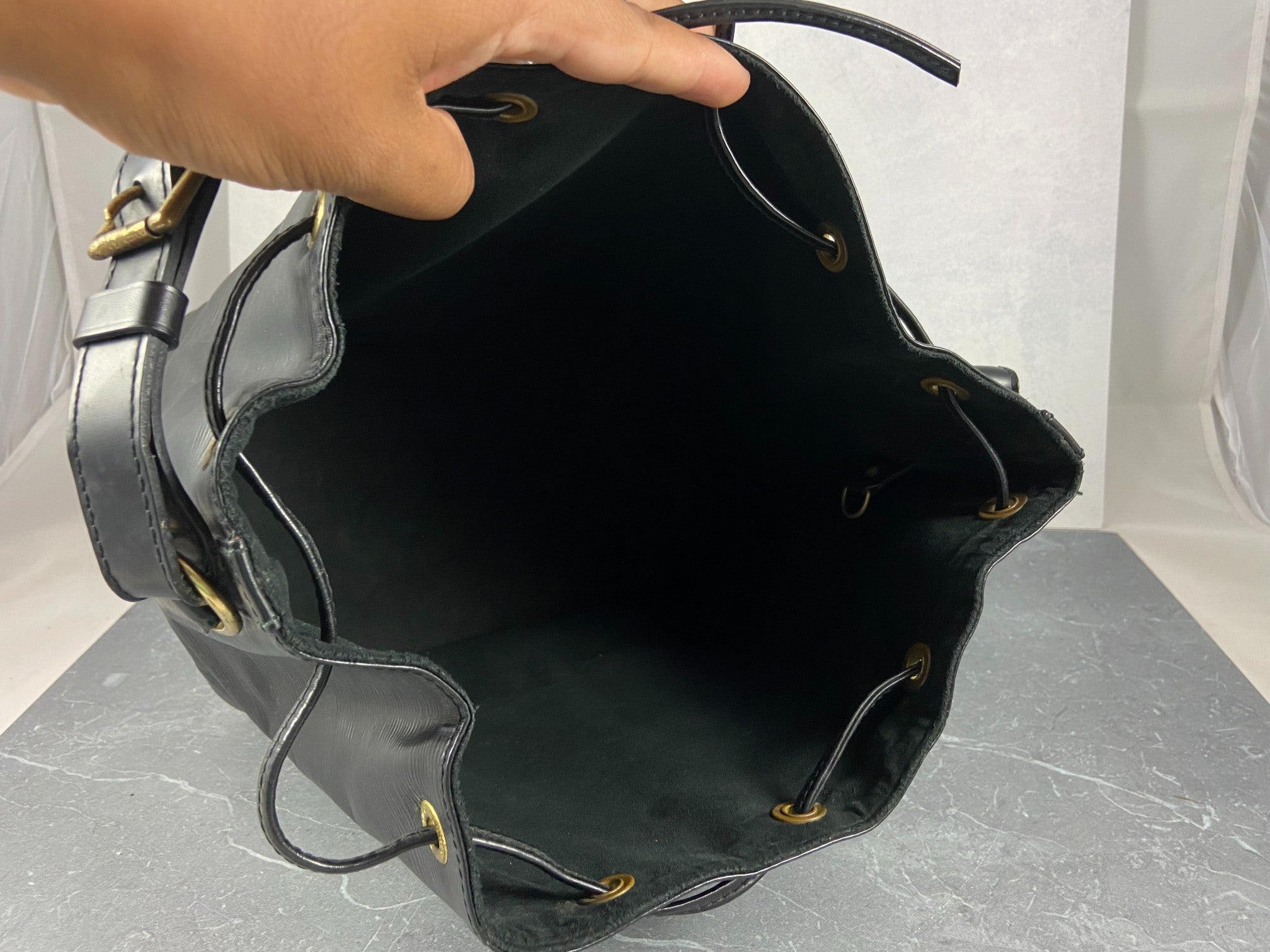 Louis Vuitton Sac Noé Petit Black Epi Leather