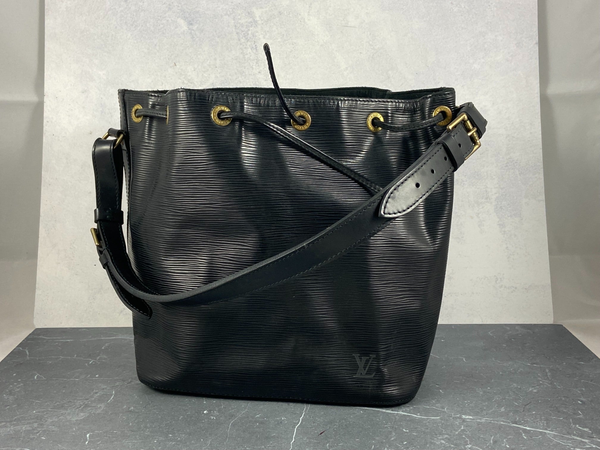 Louis Vuitton Sac Noé Petit Black Epi Leather
