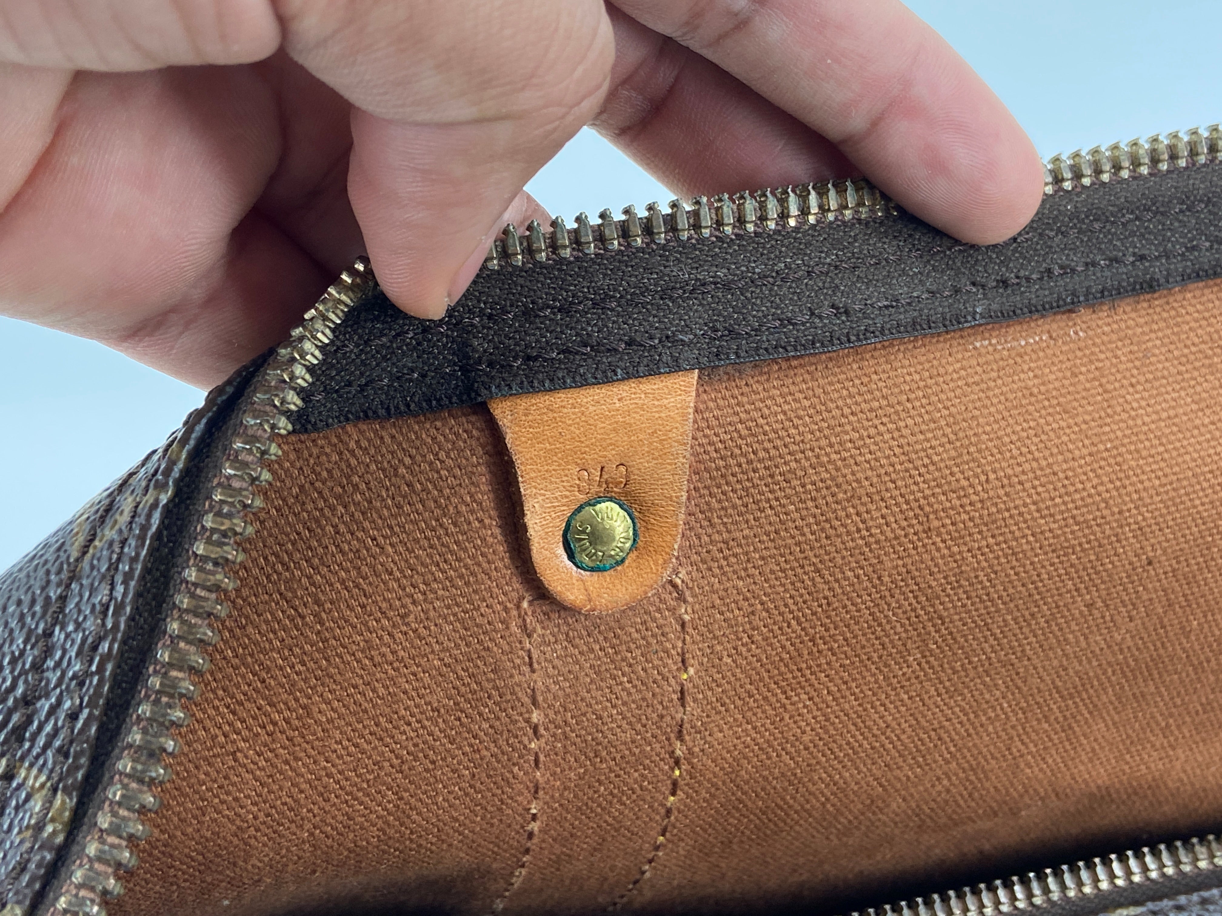 Louis Vuitton Keepall 50 Bandoulière Monogram Canvas