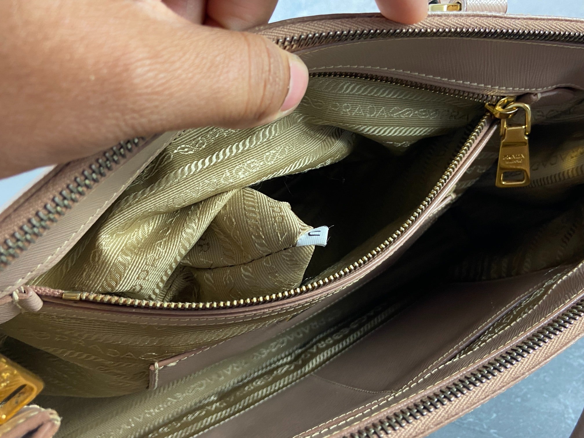 Prada Galleria Hand Bag Rose Saffiano Leather