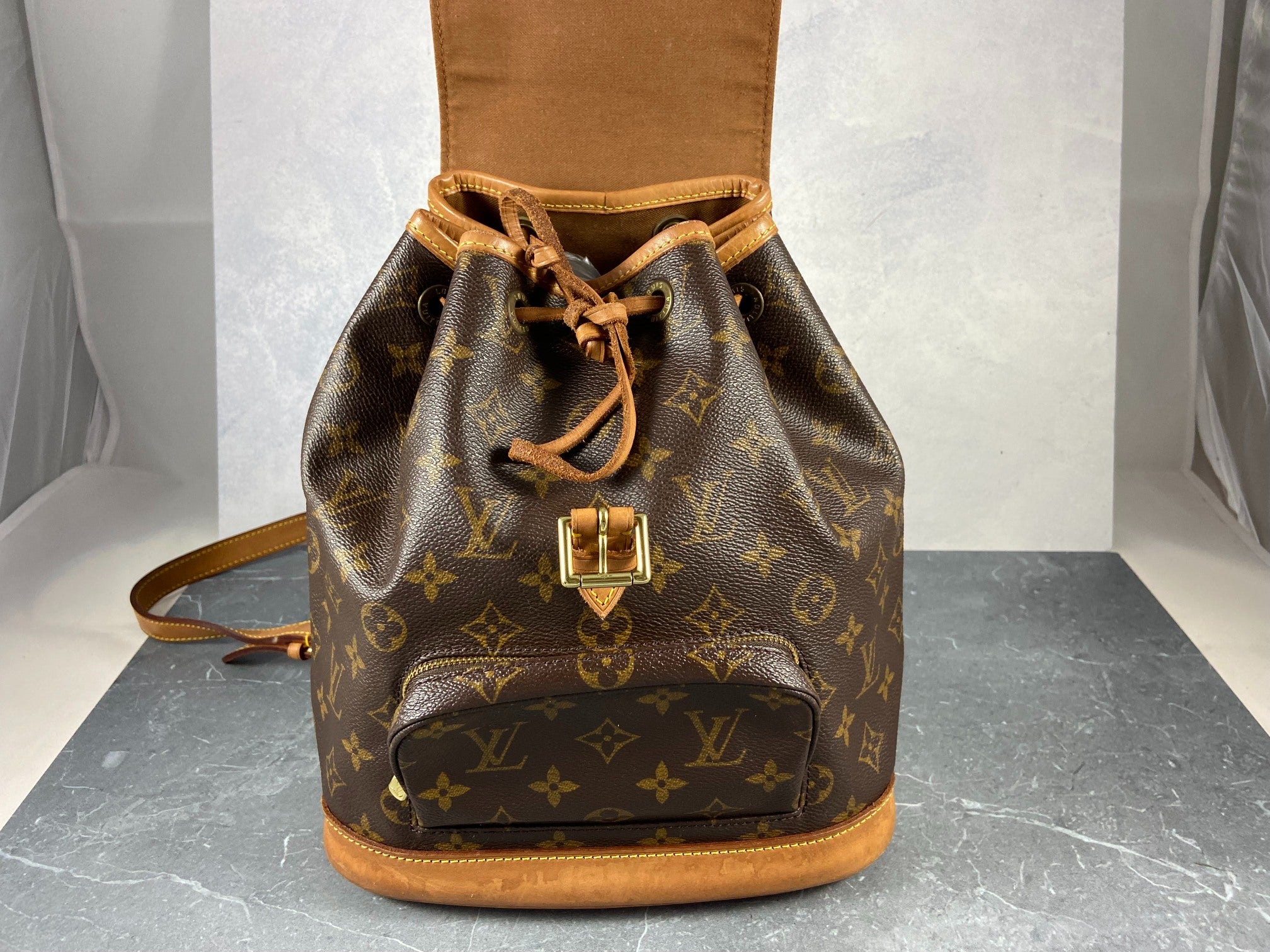 Louis Vuitton Montsouris MM Backpack Monogram Canvas