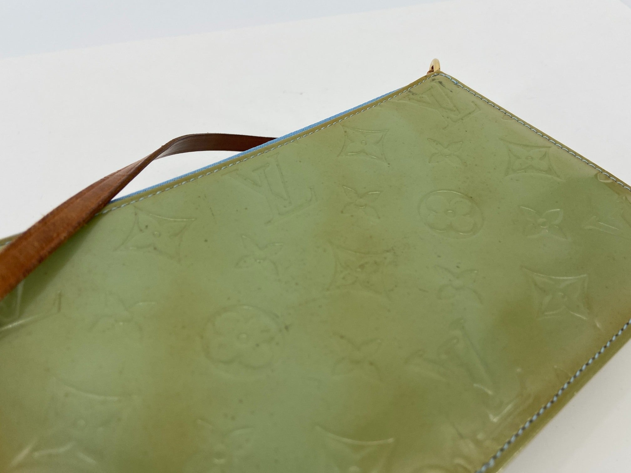 Louis Vuitton Pochette Lexington Green Vernis Monogram Leather
