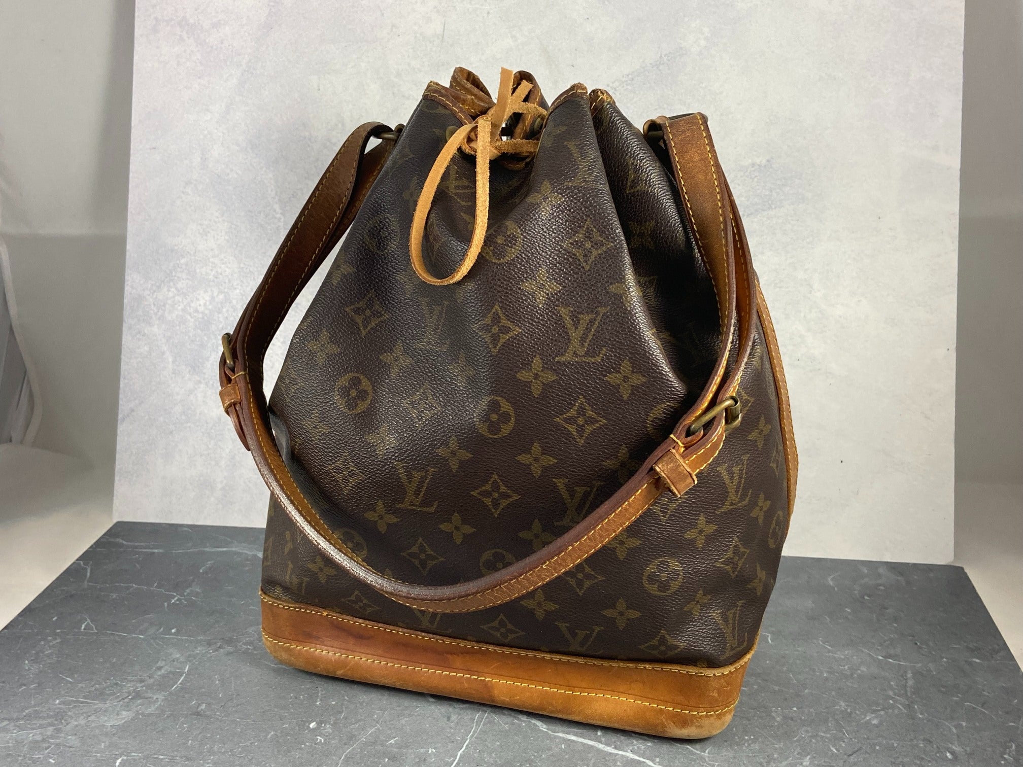 Louis Vuitton Sac Noé Grand Monogram Canvas