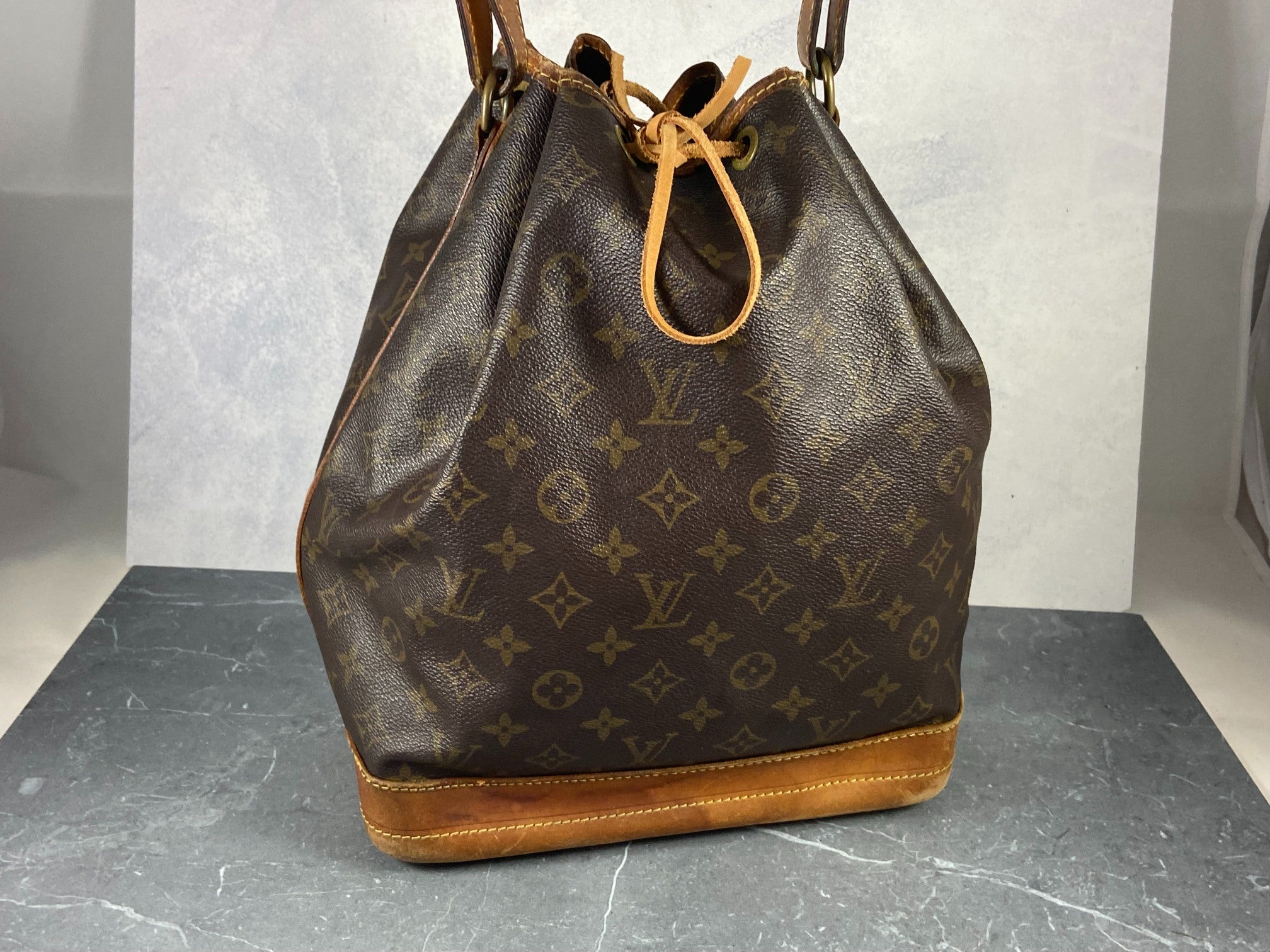 Louis Vuitton Sac Noé Grand Monogram Canvas