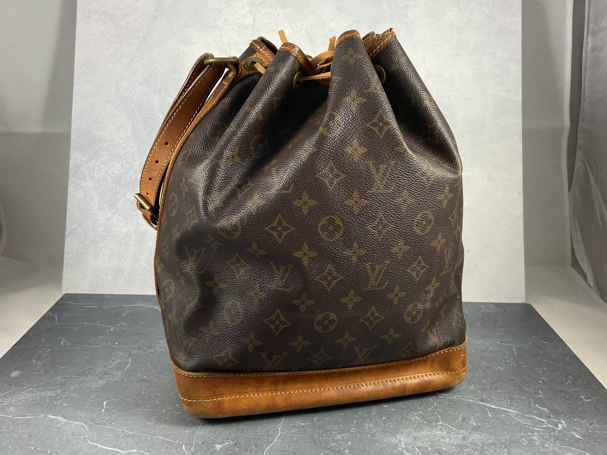 Louis Vuitton Sac Noé Grand Monogram Canvas