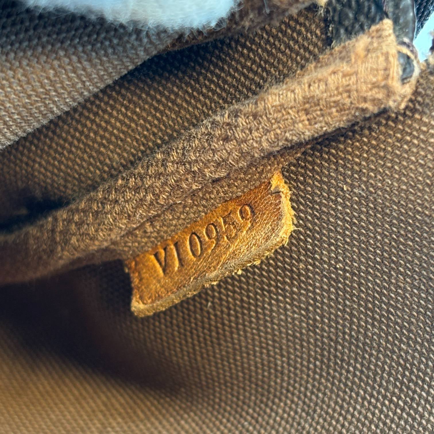 Louis Vuitton Pochette Accessoires Braun Monogram Canvas