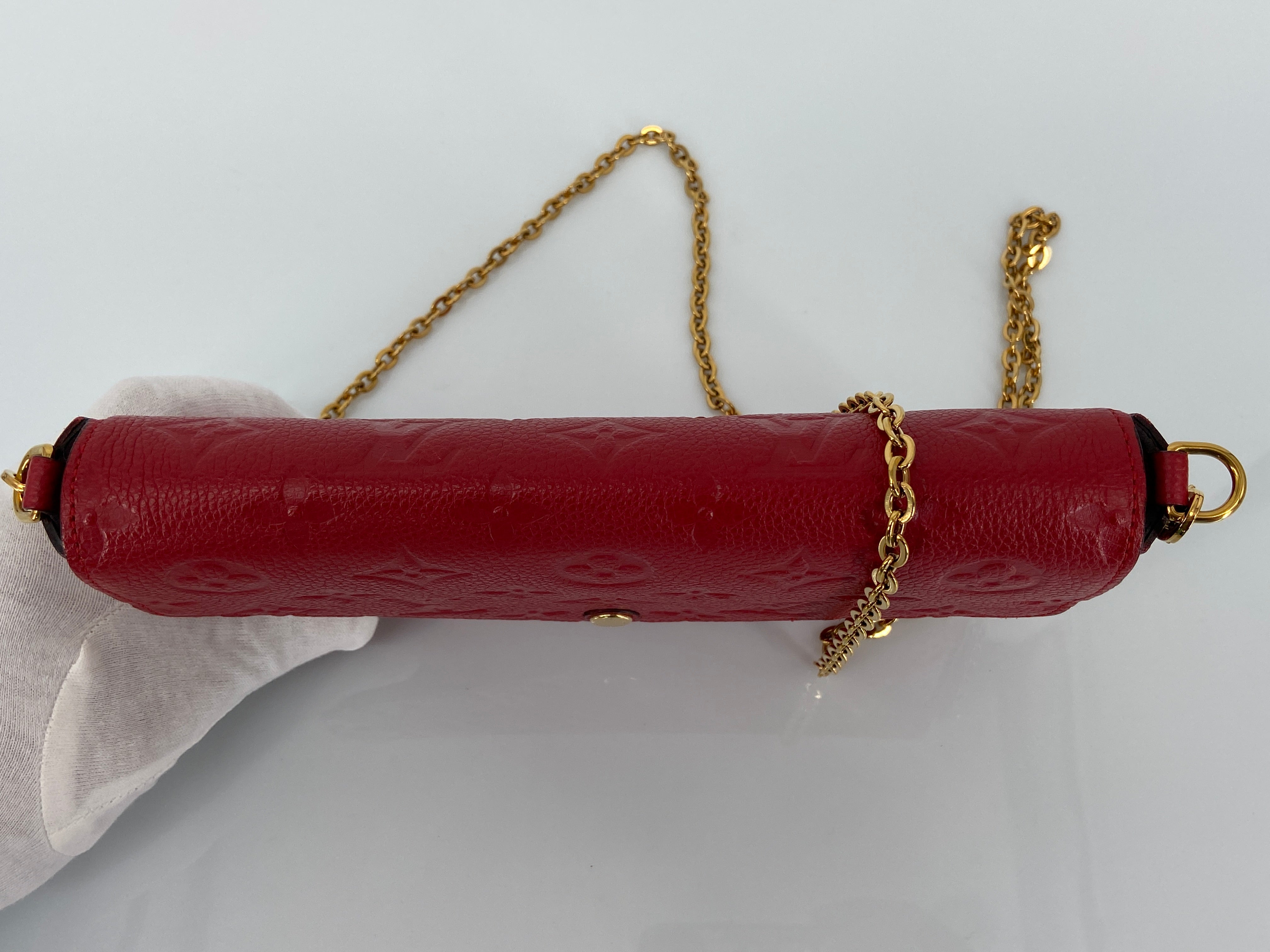 Louis Vuitton Félicie Pochette Red Empreinte Leather incl. Dustbag