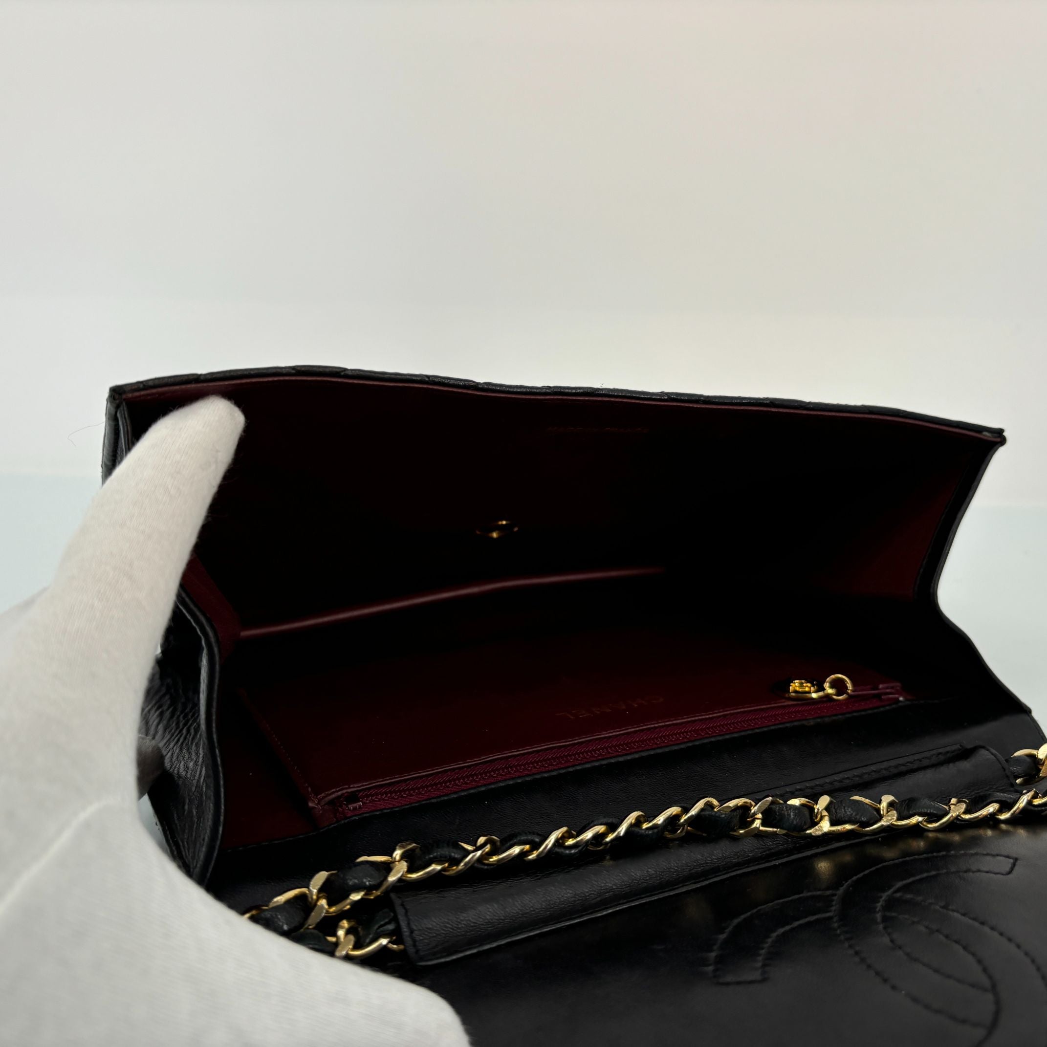 Chanel Single Flap Bag Push-Lock Black Matelassé Leather incl. Dustbag