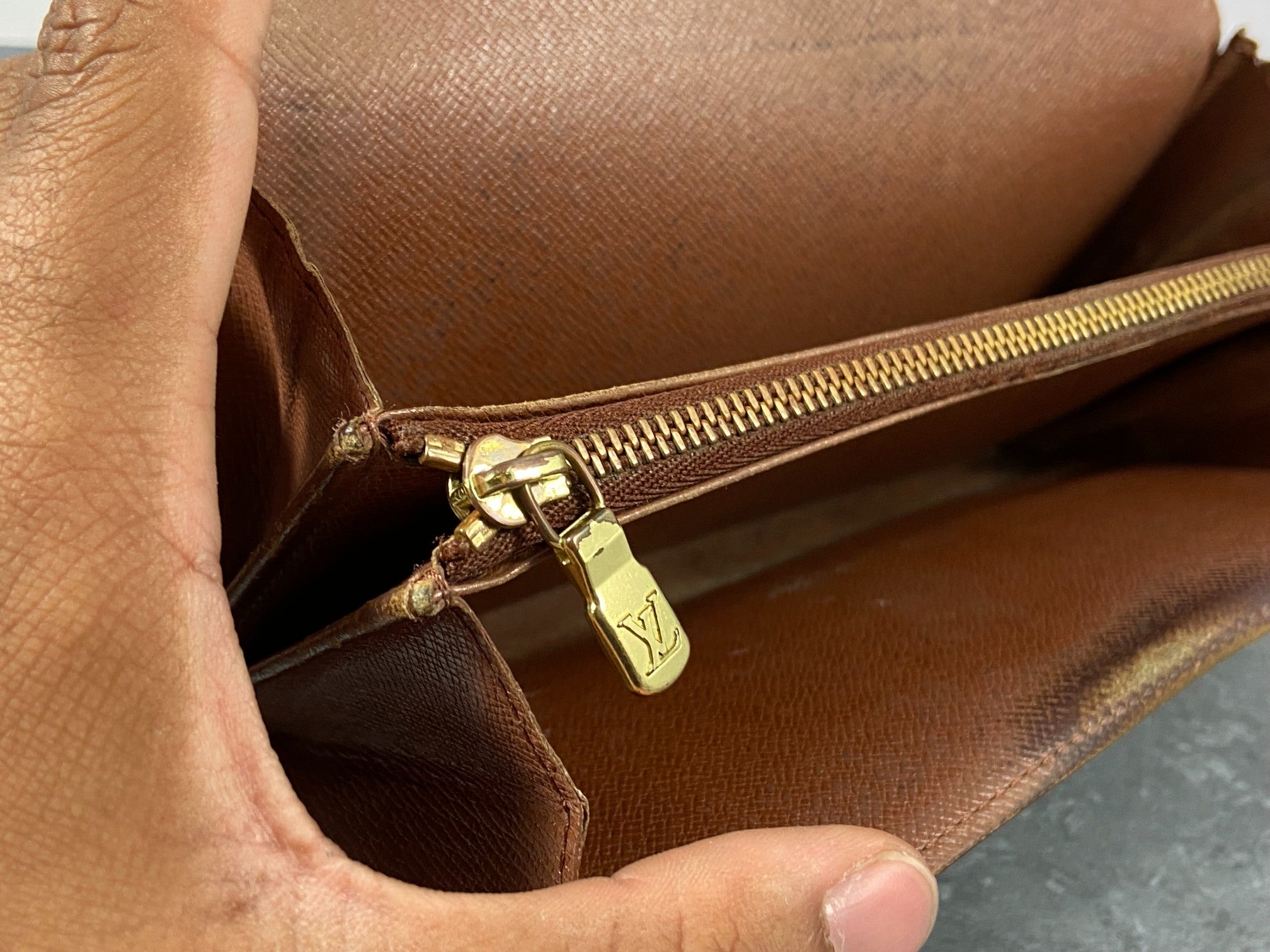 Louis Vuitton Sarah Wallet Monogram Canvas