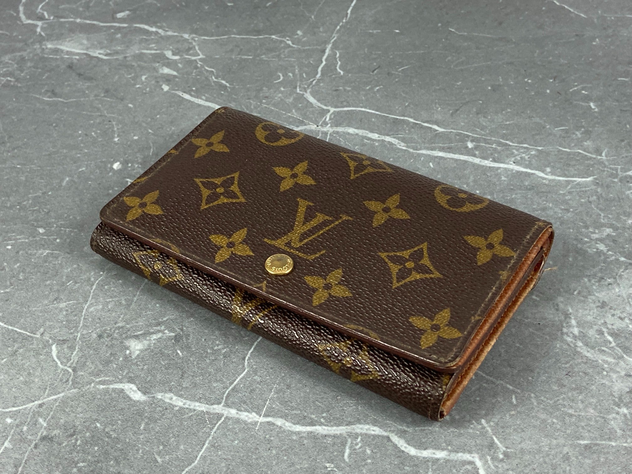 Louis Vuitton Porte-Monnaie Tresor Monogram Canvas
