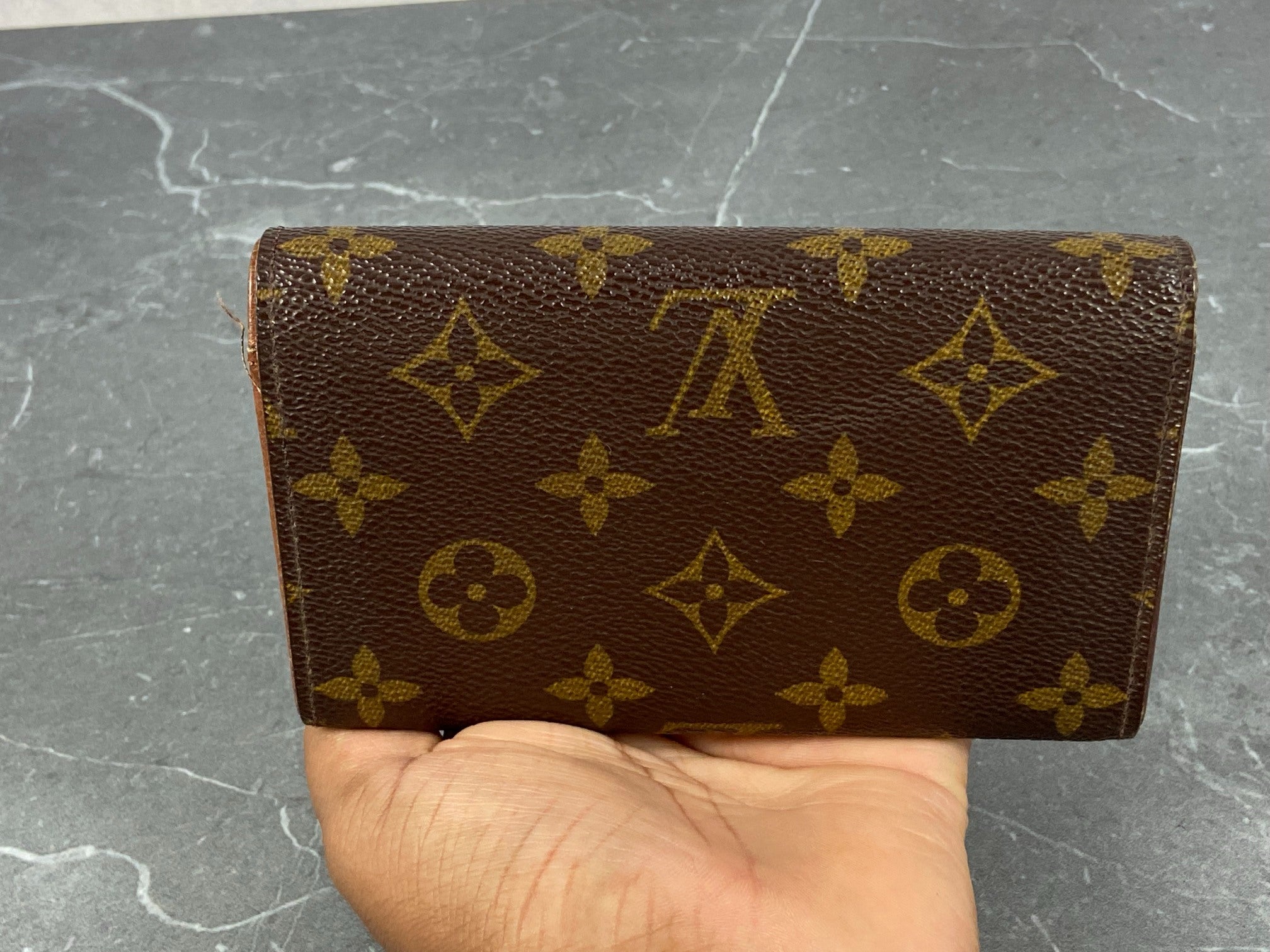 Louis Vuitton Porte-Monnaie Tresor Monogram Canvas