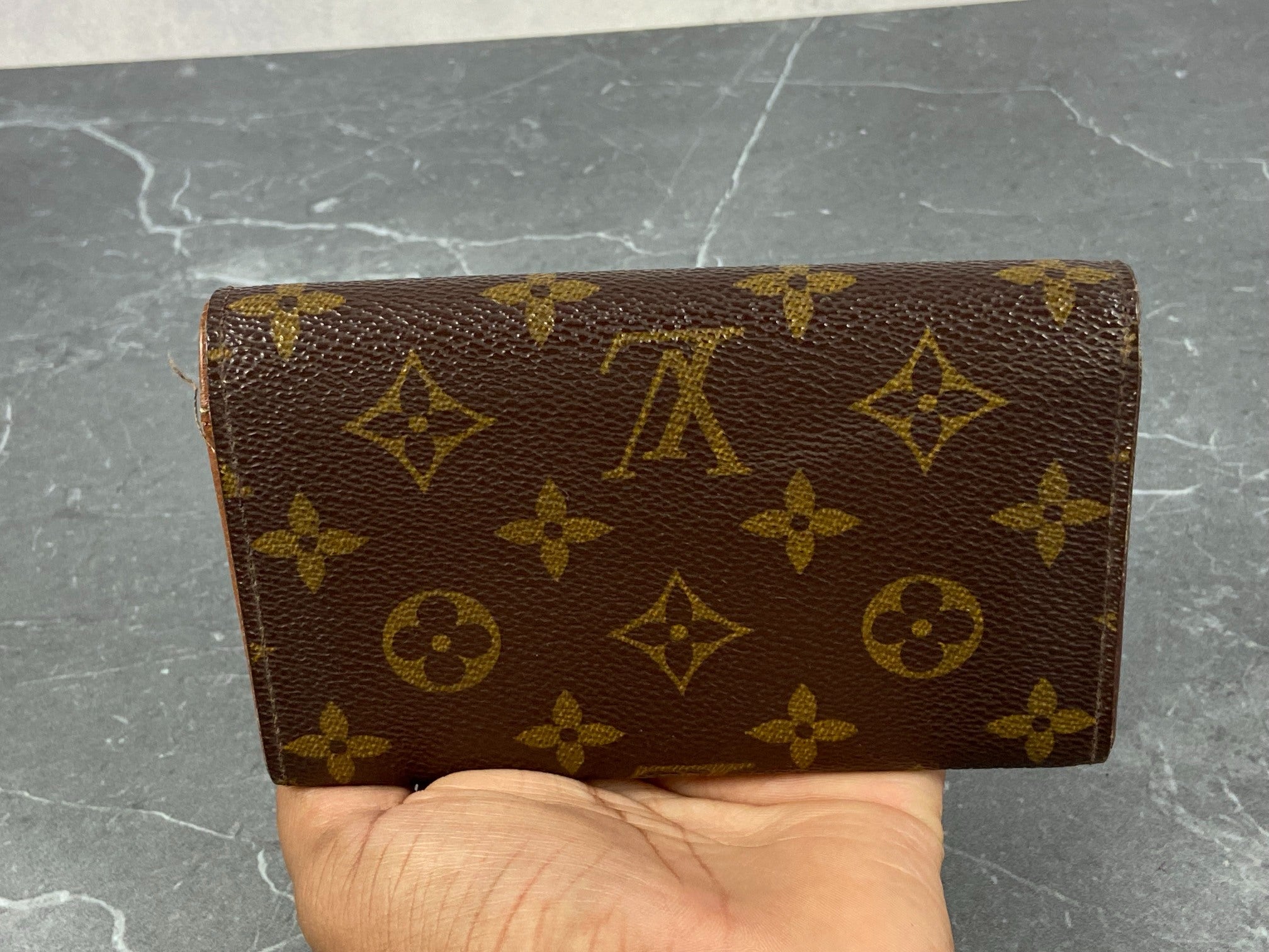 Louis Vuitton Porte-Monnaie Tresor Monogram Canvas