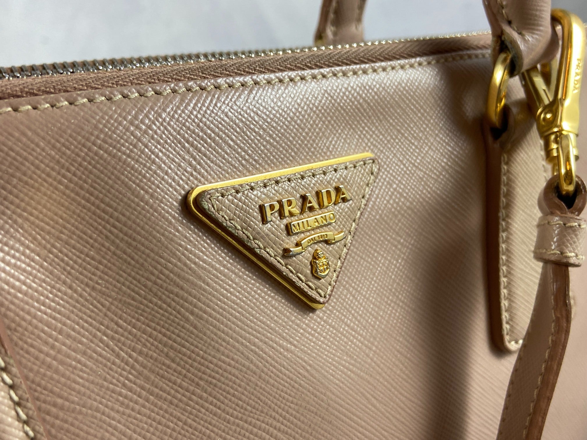 Prada Galleria Hand Bag Rose Saffiano Leather