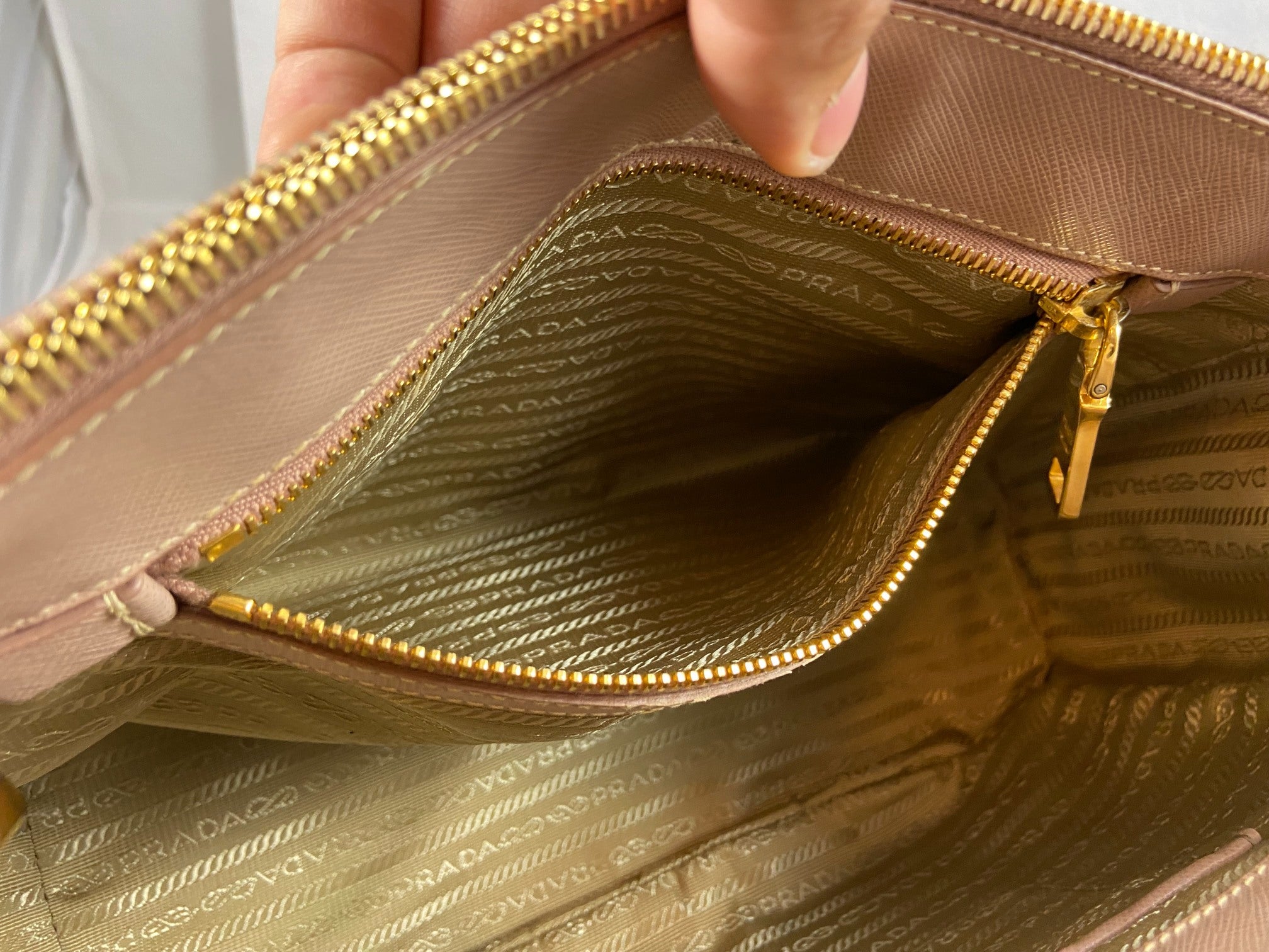 Prada Galleria Hand Bag Rose Saffiano Leather