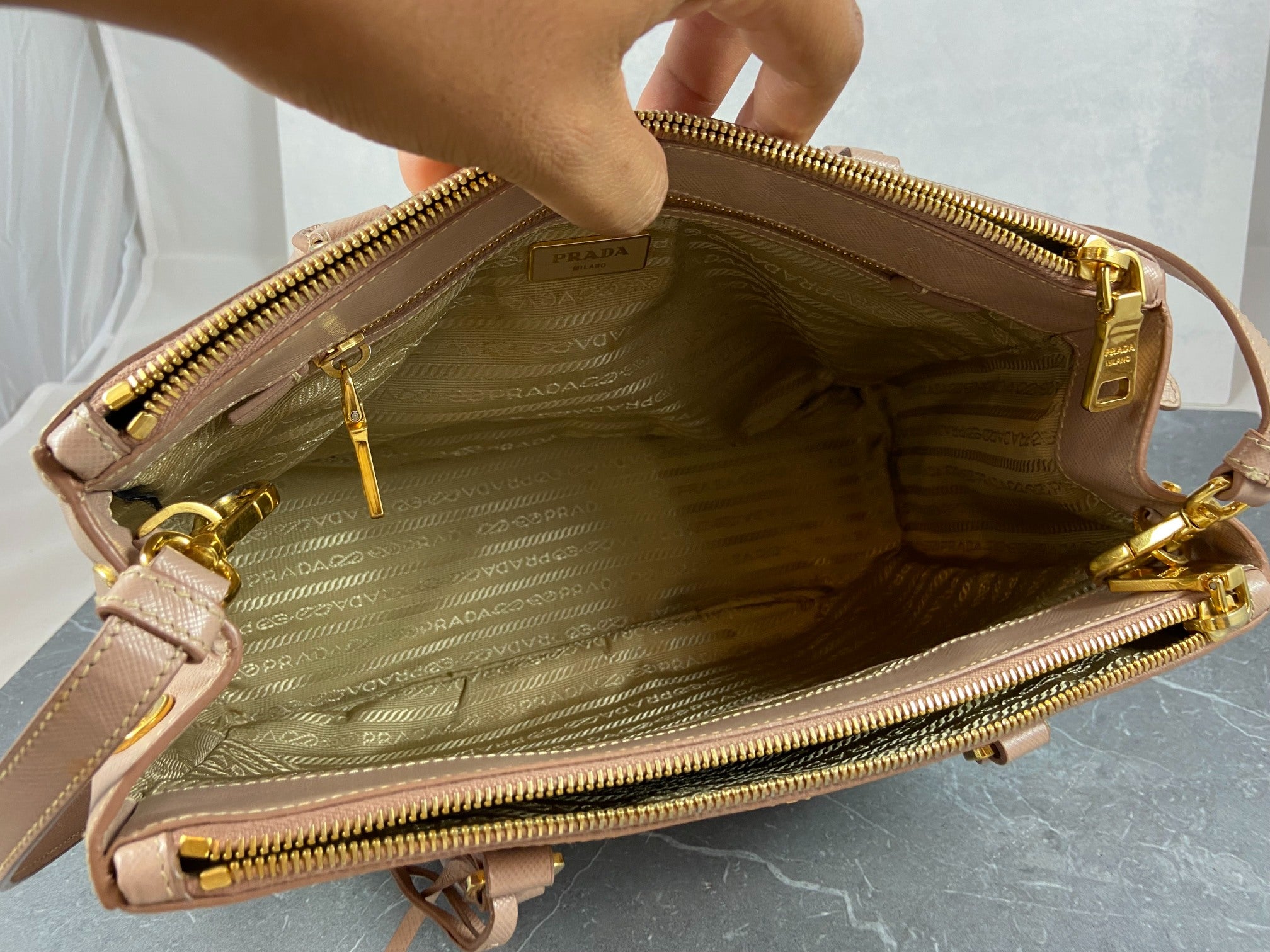 Prada Galleria Hand Bag Rose Saffiano Leather