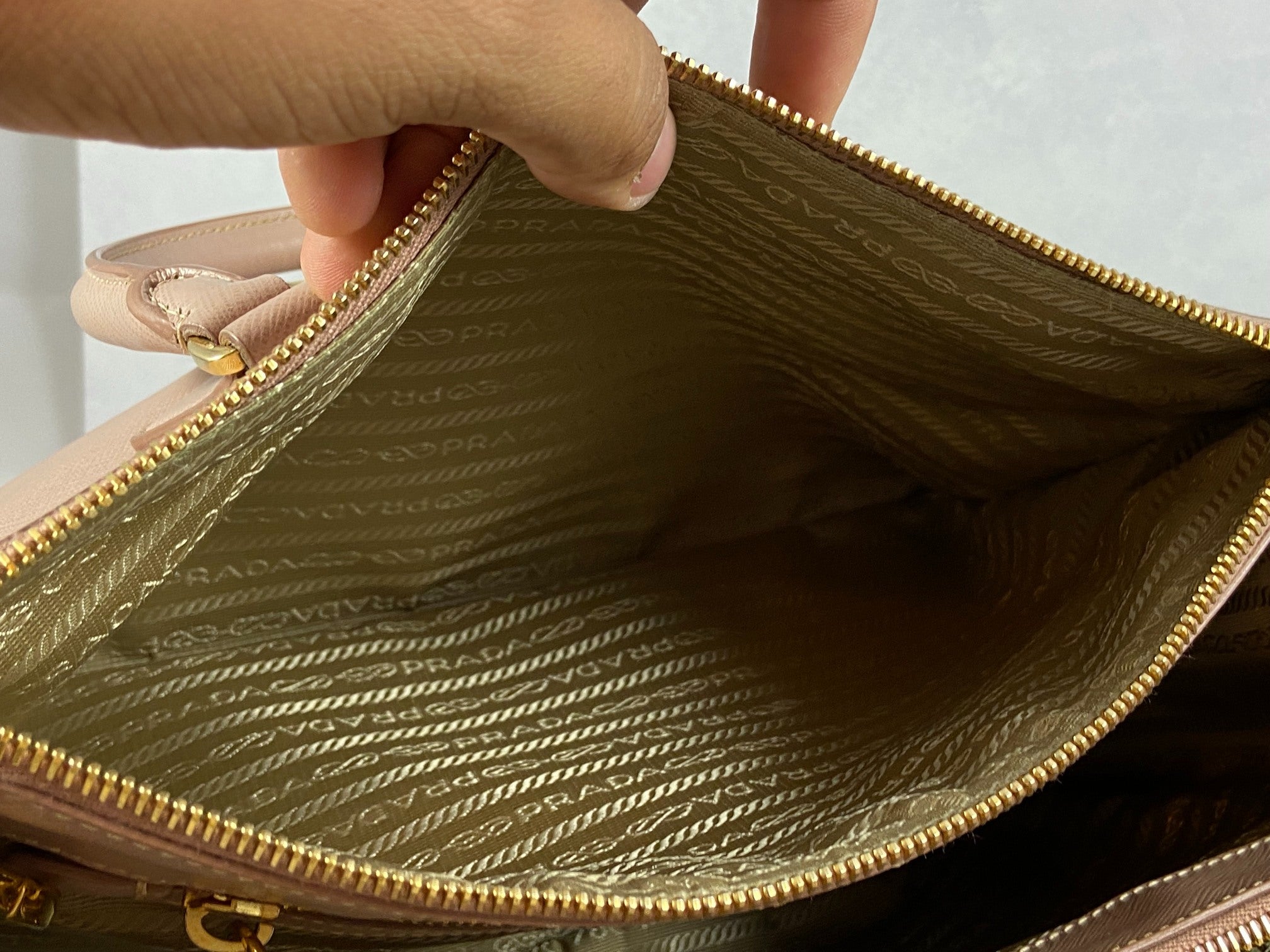 Prada Galleria Hand Bag Rose Saffiano Leather