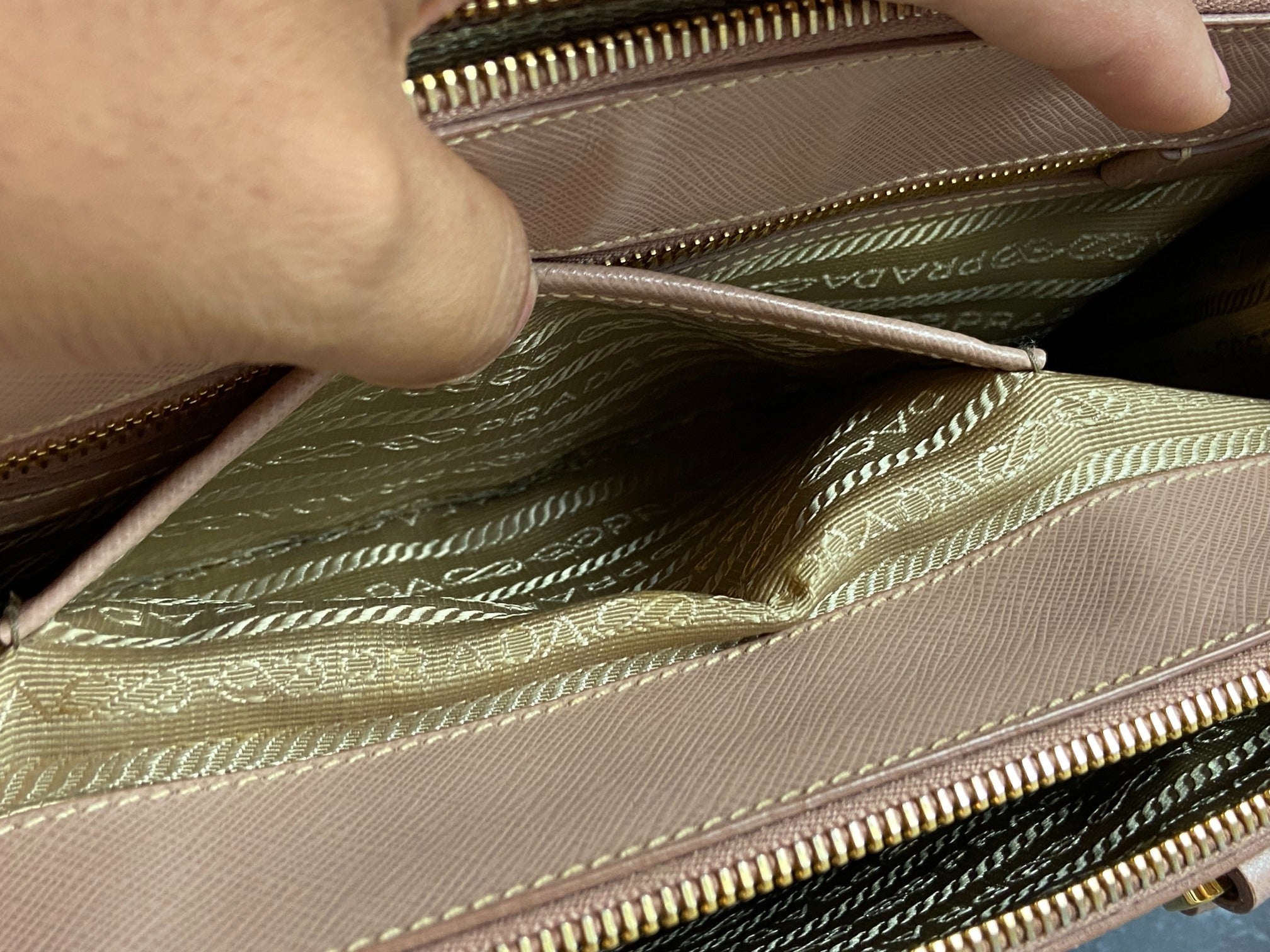 Prada Galleria Hand Bag Rose Saffiano Leather