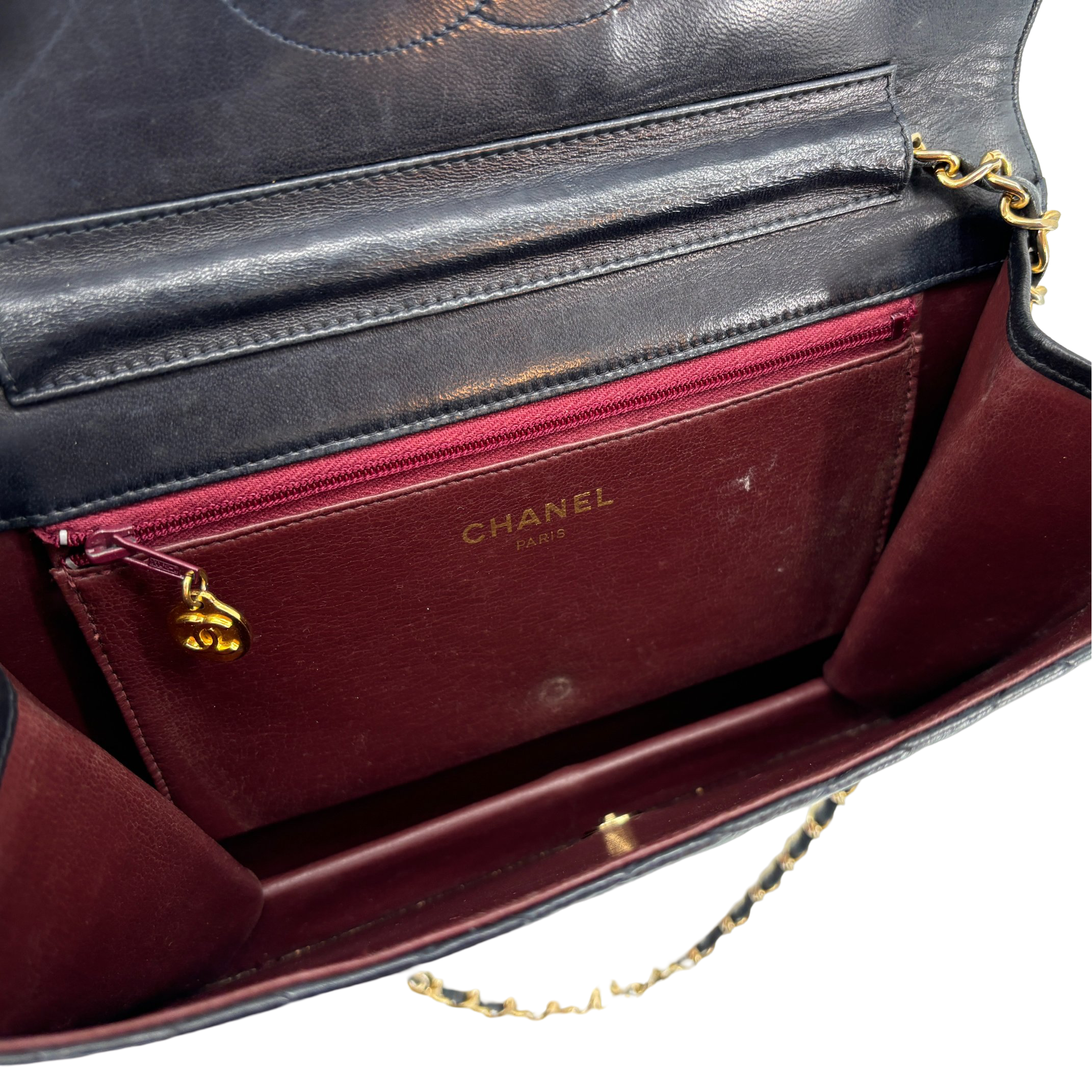 Chanel Single Flap Bag Push-Lock Black Matelassé Leather