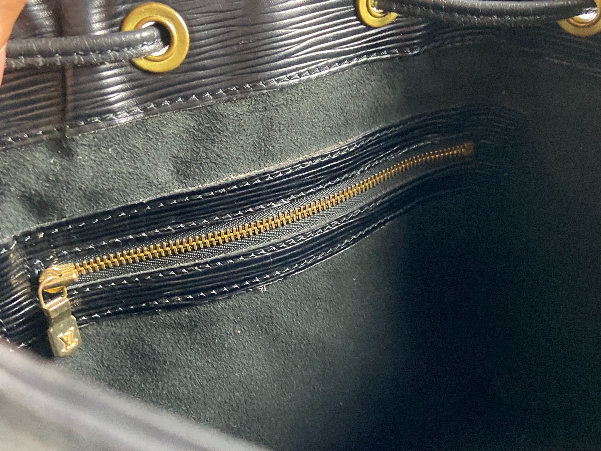 Louis Vuitton Sac Noé Petit Black Epi Leather