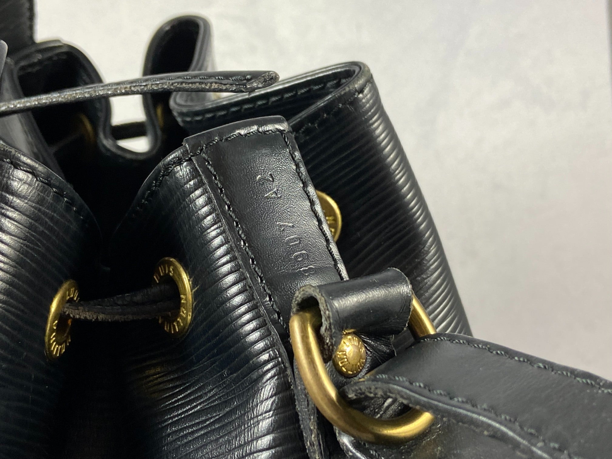 Louis Vuitton Sac Noé Petit Black Epi Leather