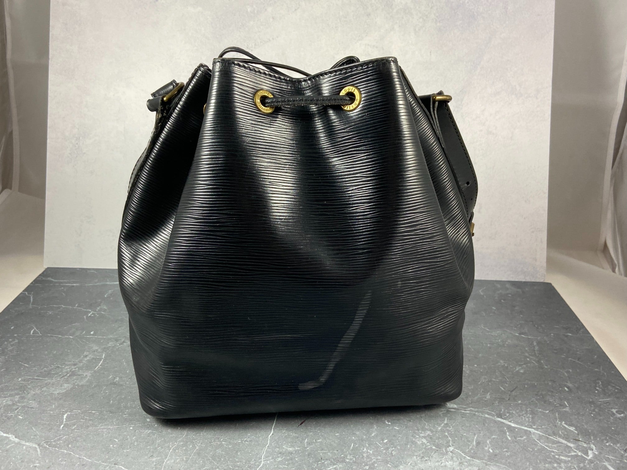 Louis Vuitton Sac Noé Petit Black Epi Leather