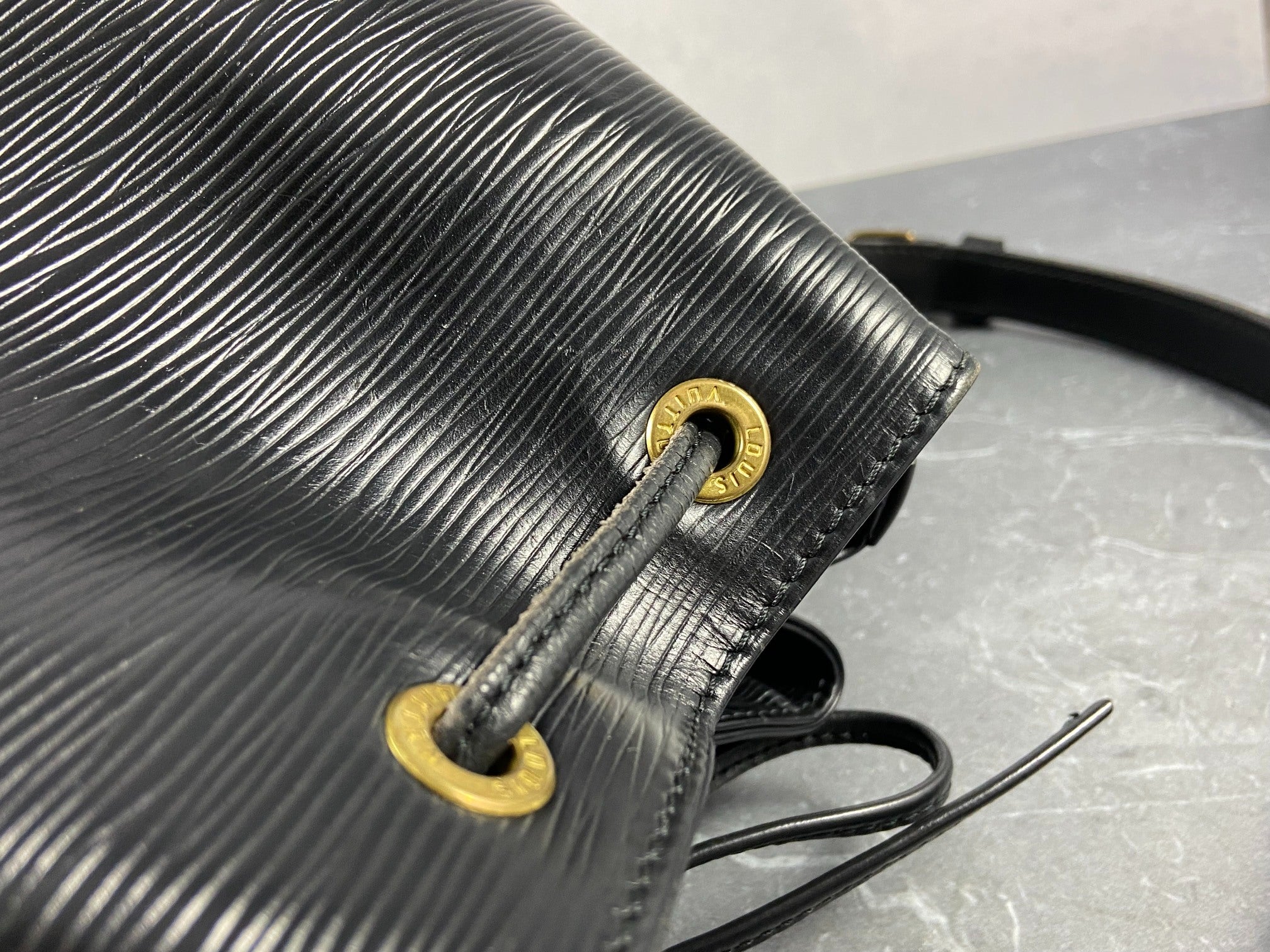 Louis Vuitton Sac Noé Petit Black Epi Leather