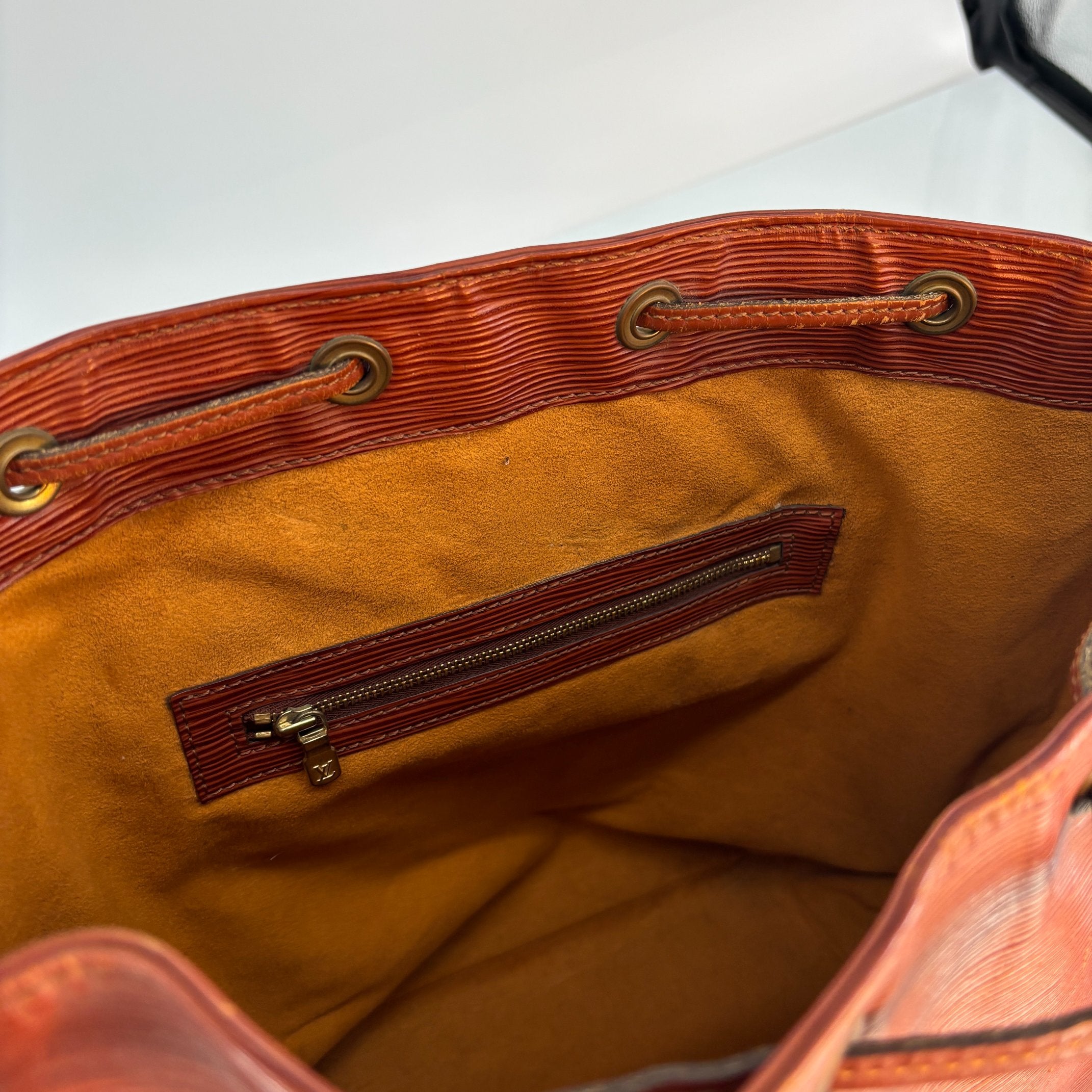 Louis Vuitton Sac Noé Grand Cognac Epi Leather