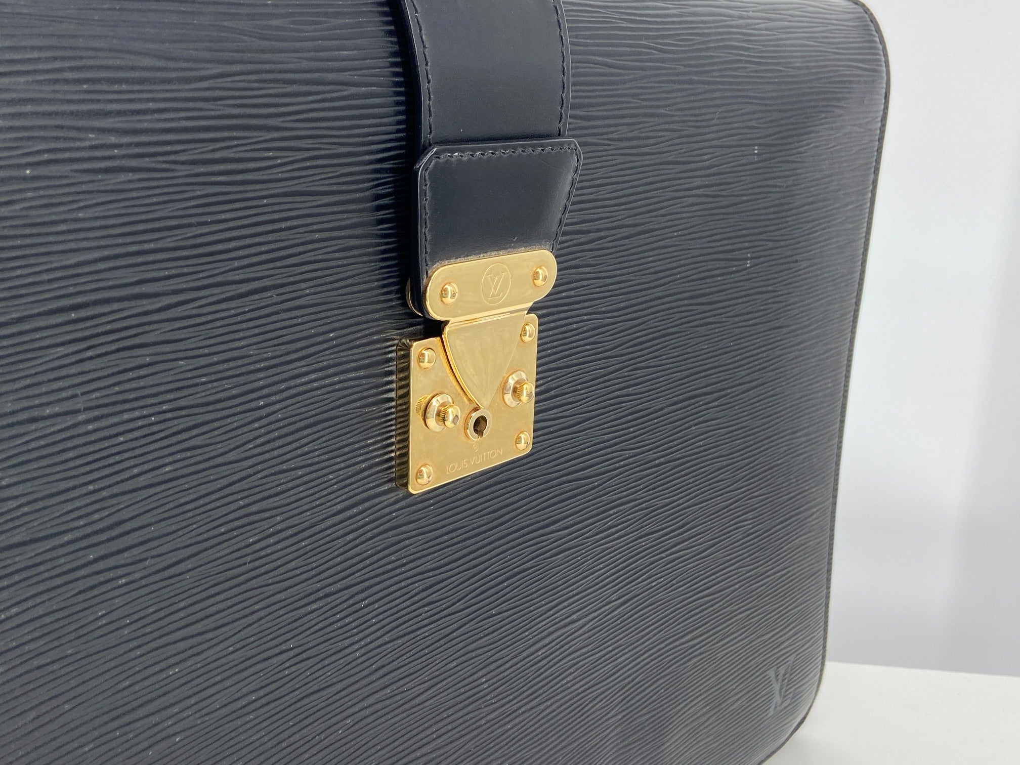 Louis Vuitton Porte Documents Serviette Fermoir Black Epi Leather