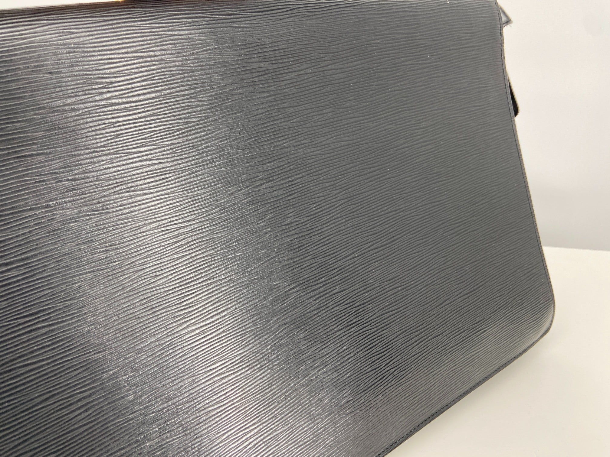 Louis Vuitton Porte Documents Serviette Fermoir Black Epi Leather