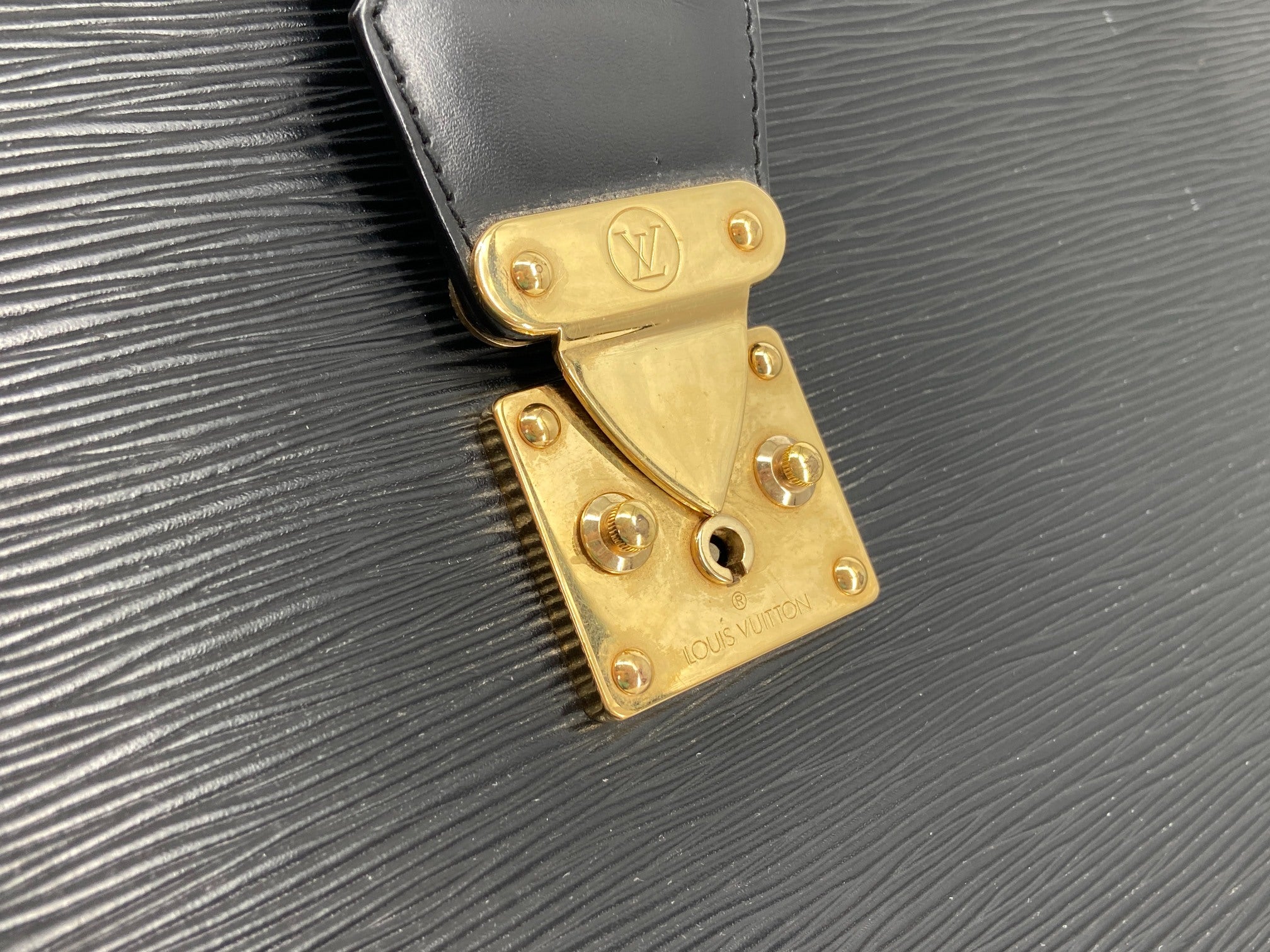 Louis Vuitton Porte Documents Serviette Fermoir Black Epi Leather