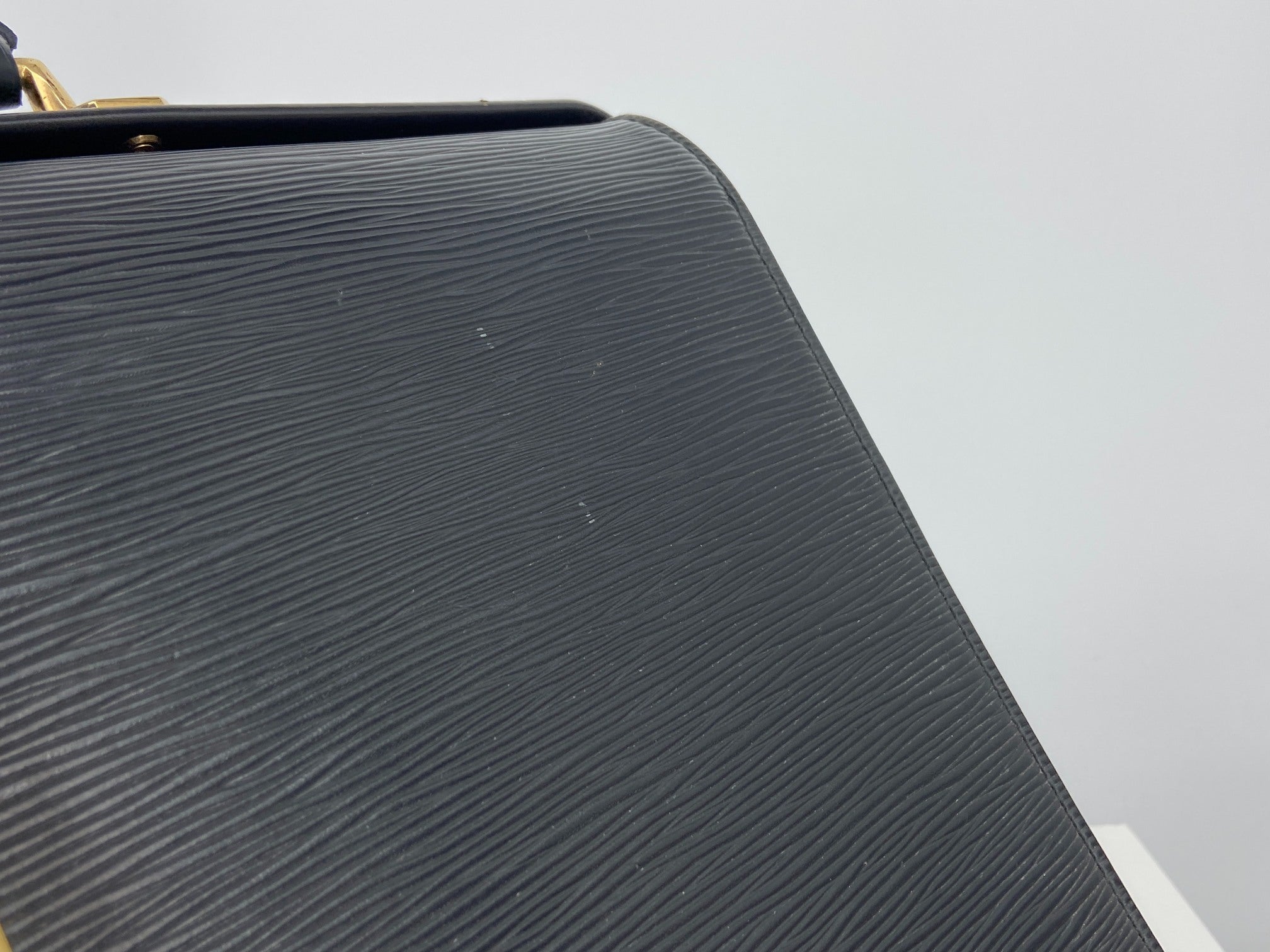 Louis Vuitton Porte Documents Serviette Fermoir Black Epi Leather