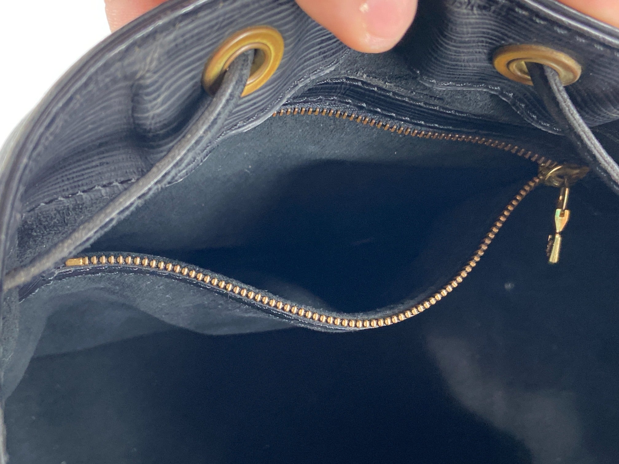 Louis Vuitton Sac Noé Petit Black Epi Leather