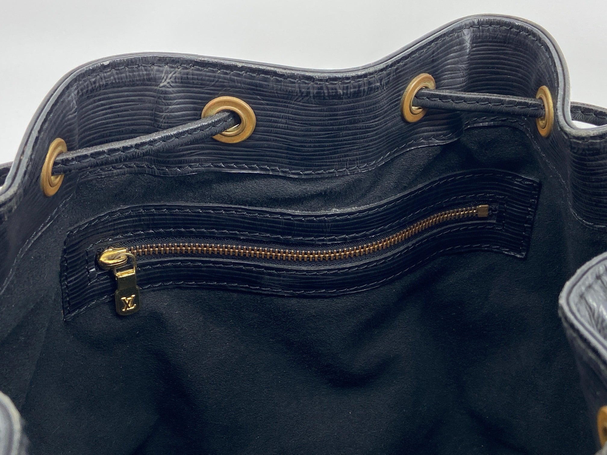 Louis Vuitton Sac Noé Petit Black Epi Leather