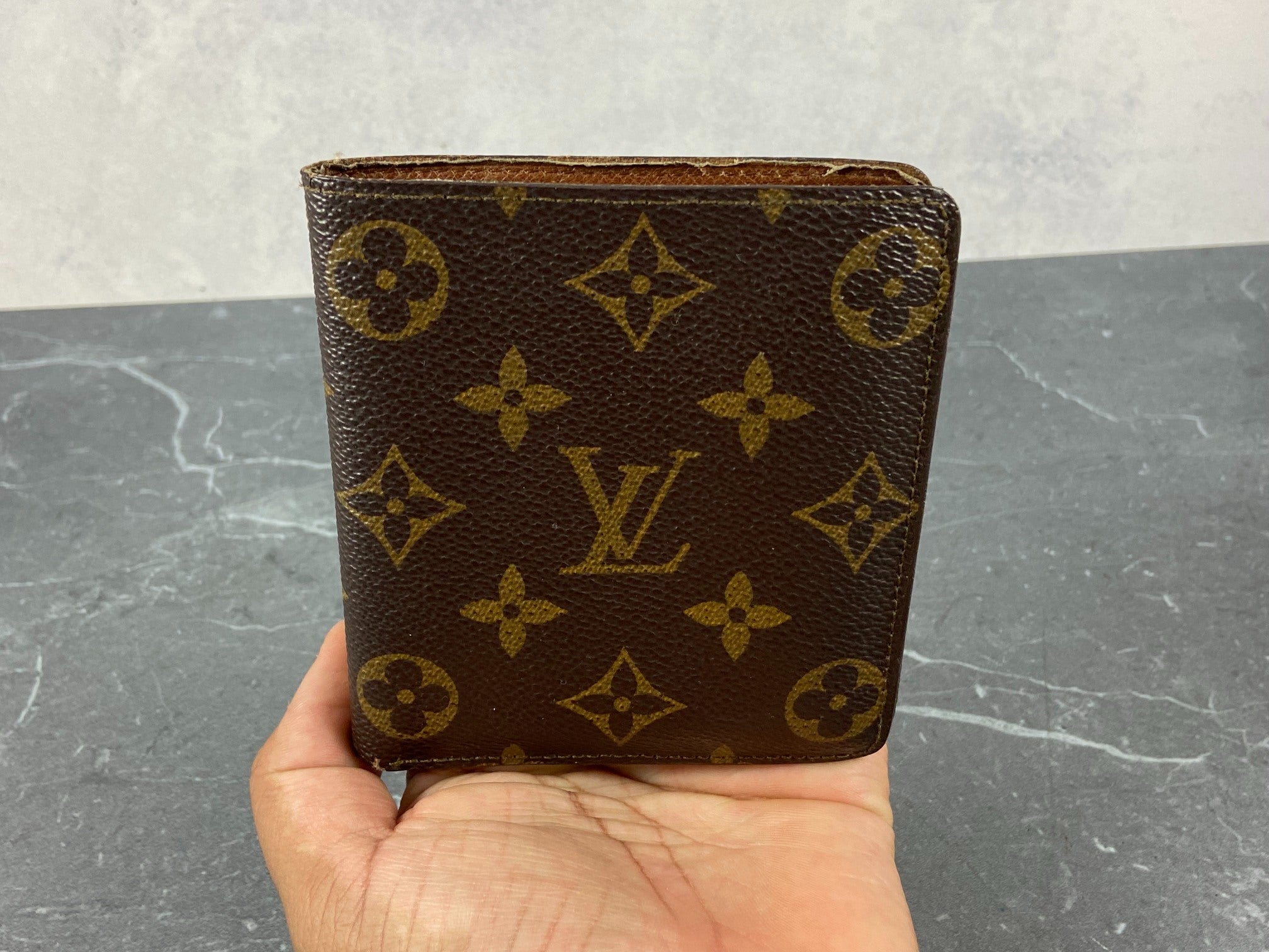 Louis Vuitton Porte-Billets 10 Card Wallet Monogram Canvas