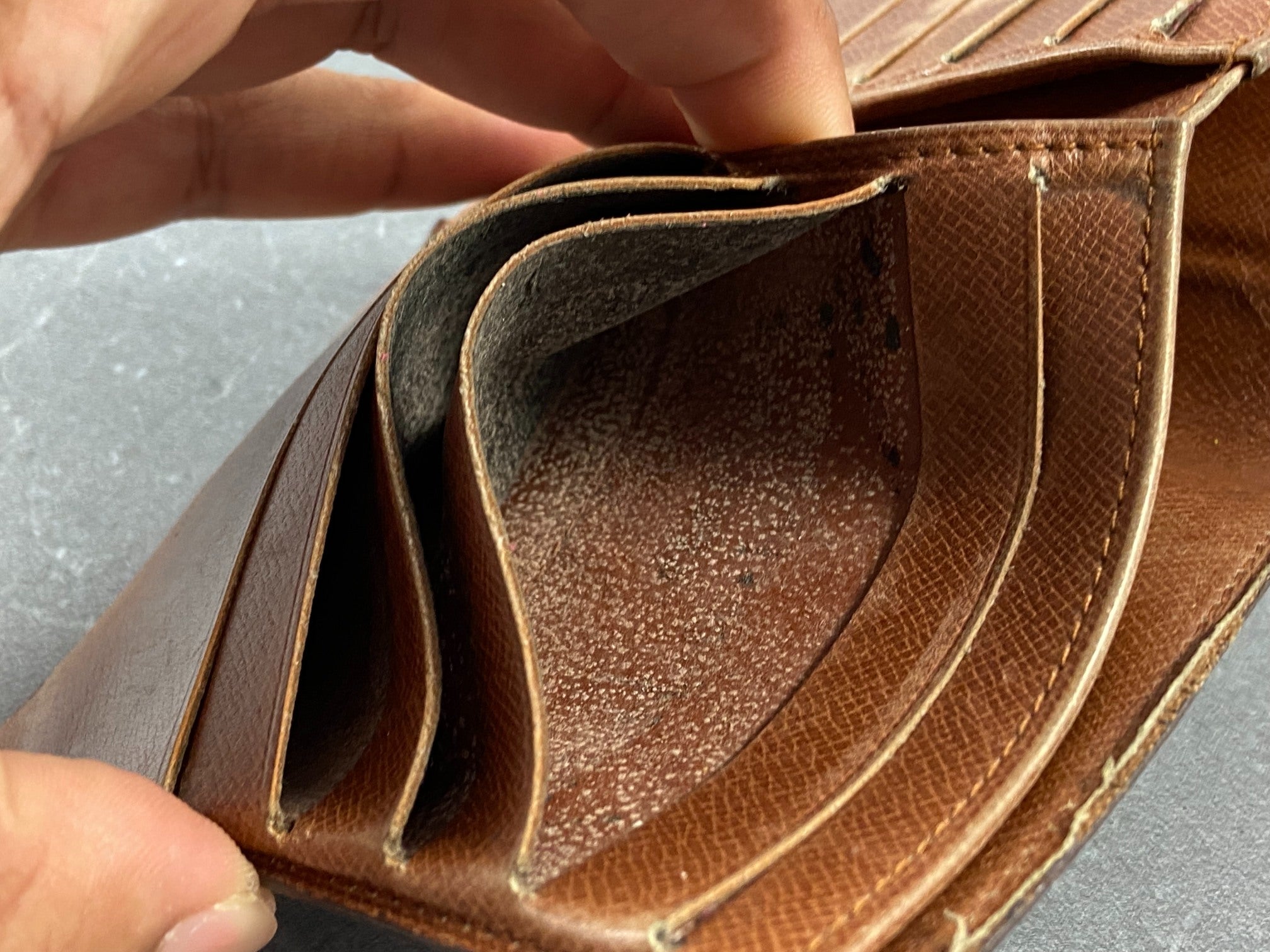 Louis Vuitton Porte-Billets 10 Card Wallet Monogram Canvas