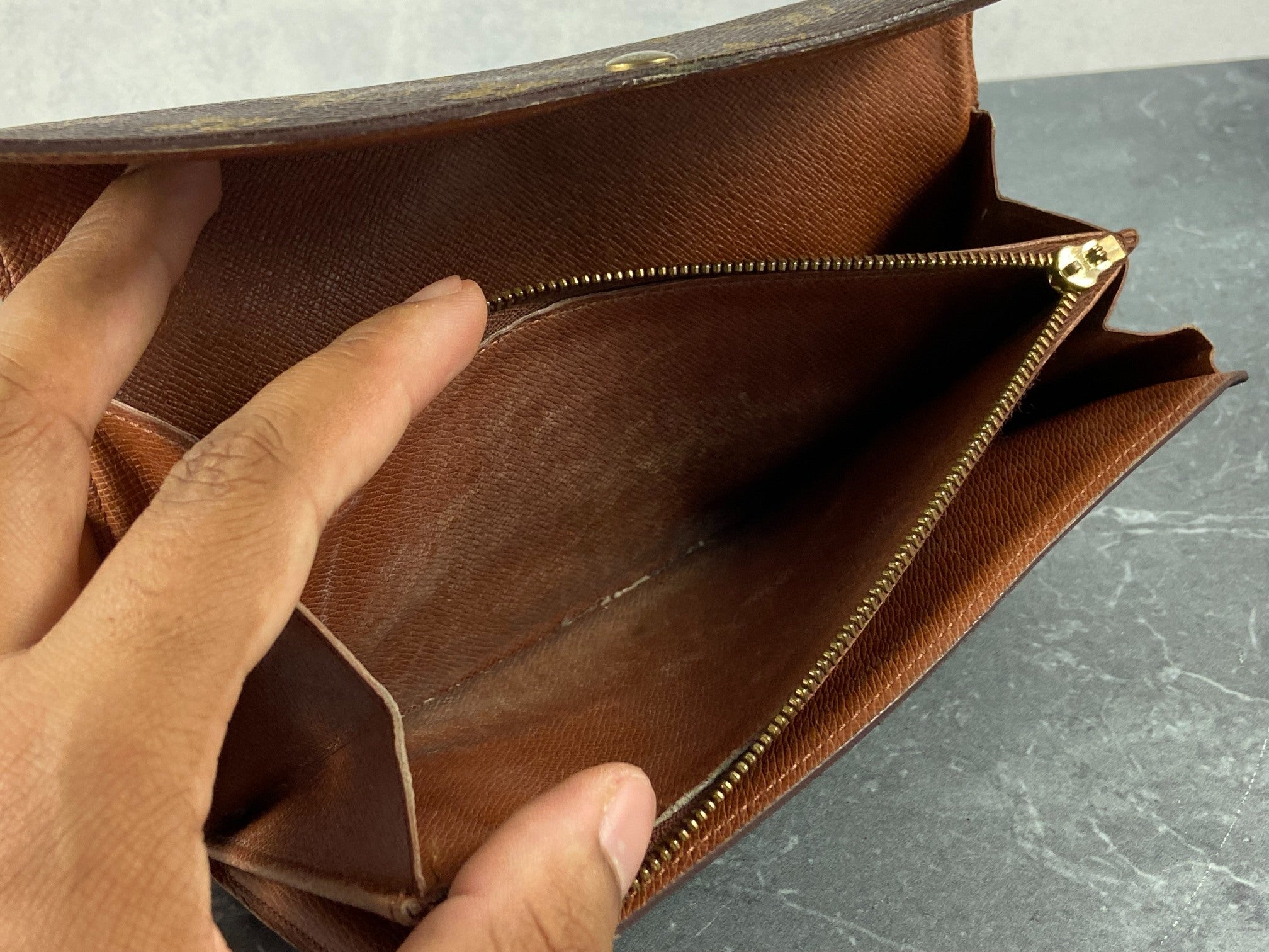 Louis Vuitton Sarah Wallet Monogram Canvas