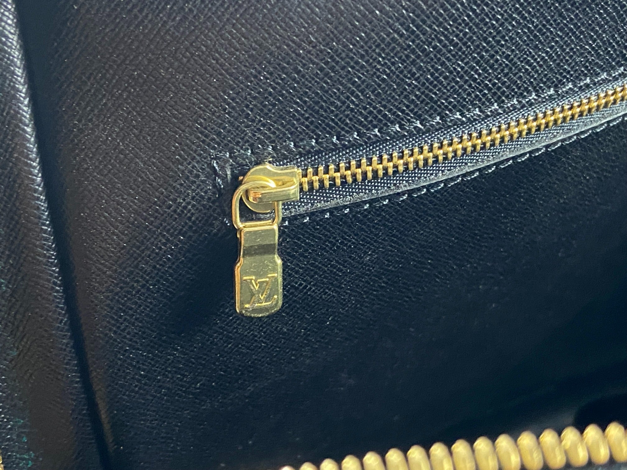 Louis Vuitton Porte Documents Voyage Black Epi Leather