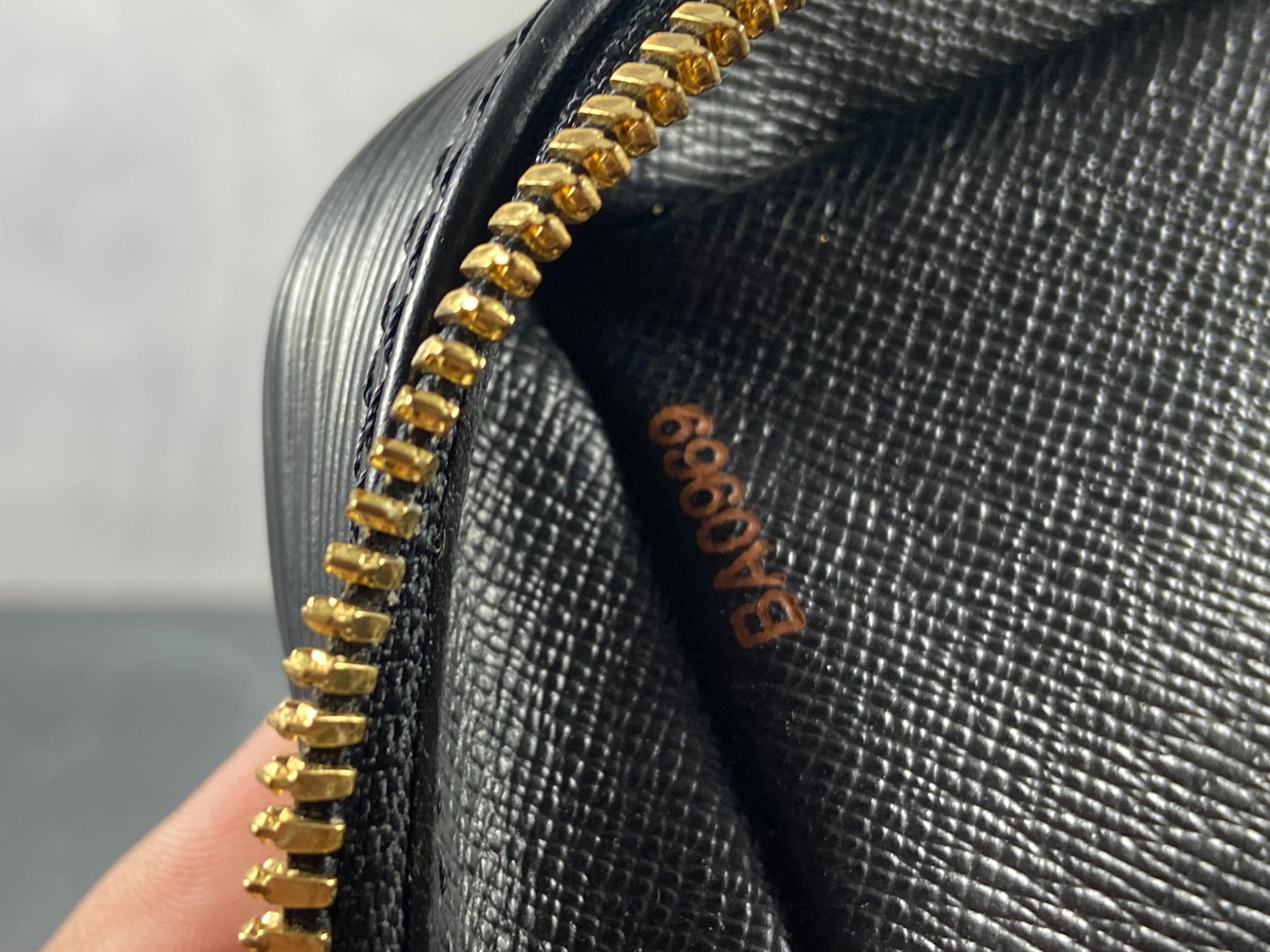 Louis Vuitton Porte Documents Voyage Black Epi Leather