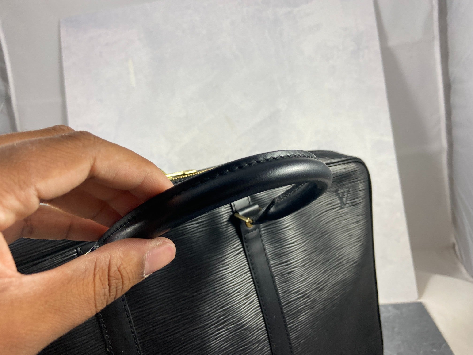 Louis Vuitton Porte Documents Voyage Black Epi Leather