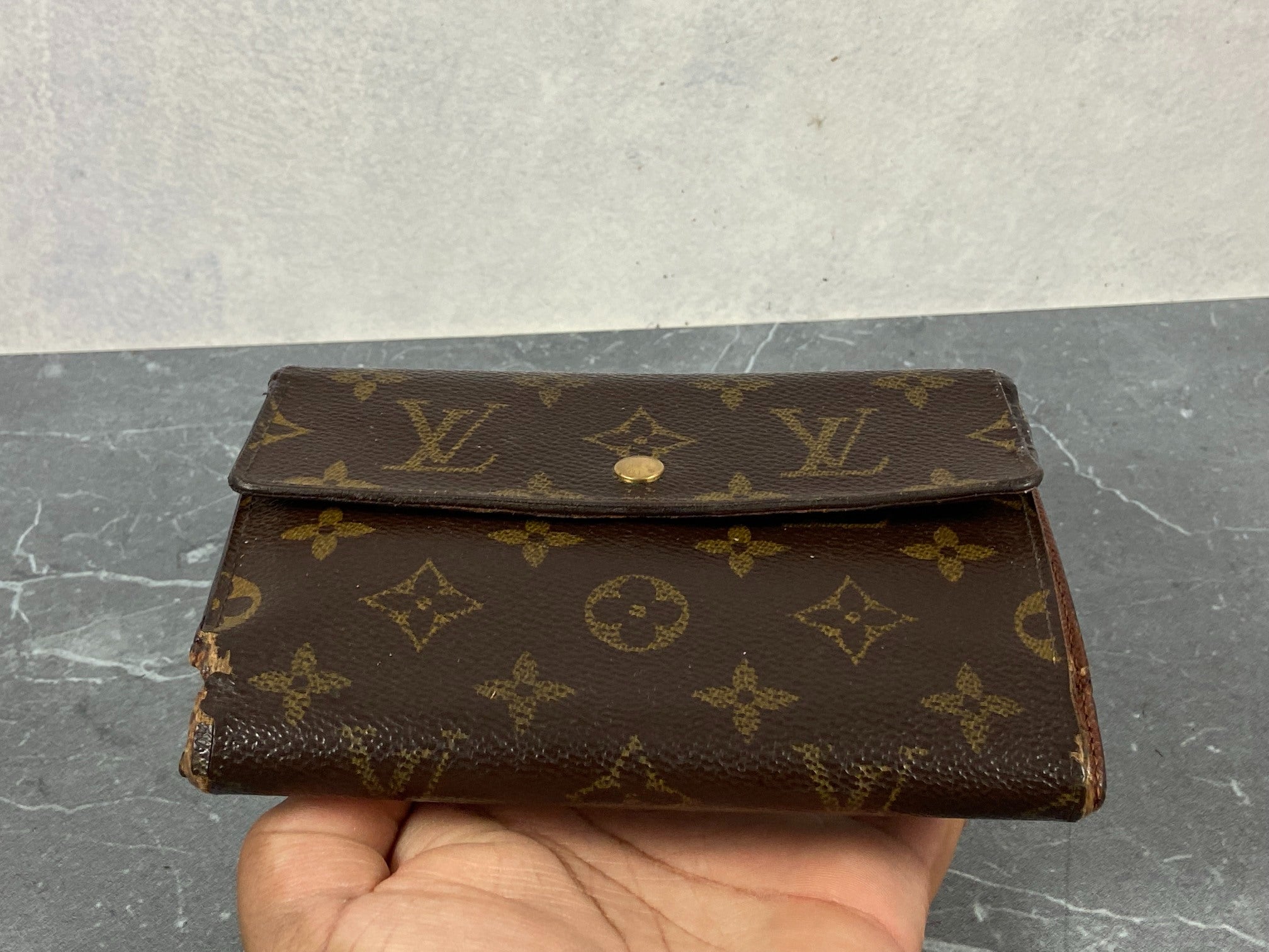 Louis Vuitton Porte Tresor Etui Wallet Monogram Canvas